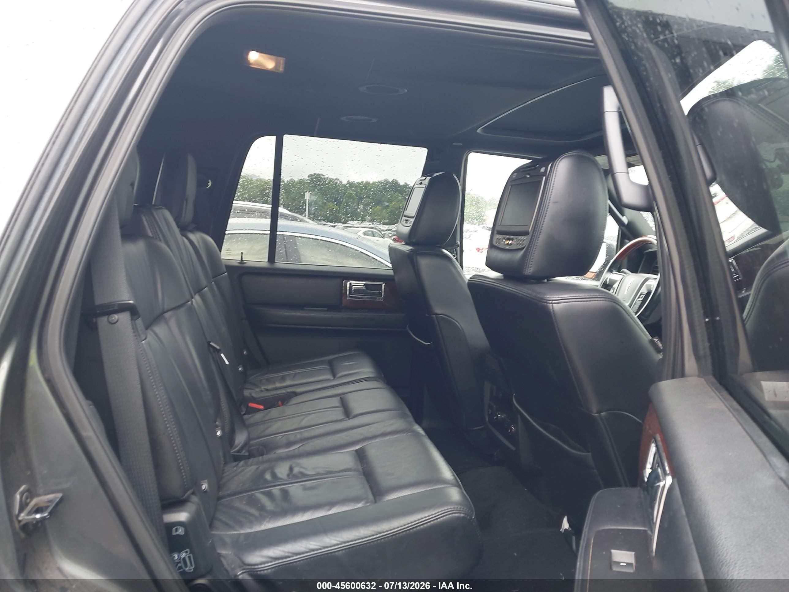 2015 Lincoln Navigator   Gray vin: 5LMJJ2JT8FEJ11115