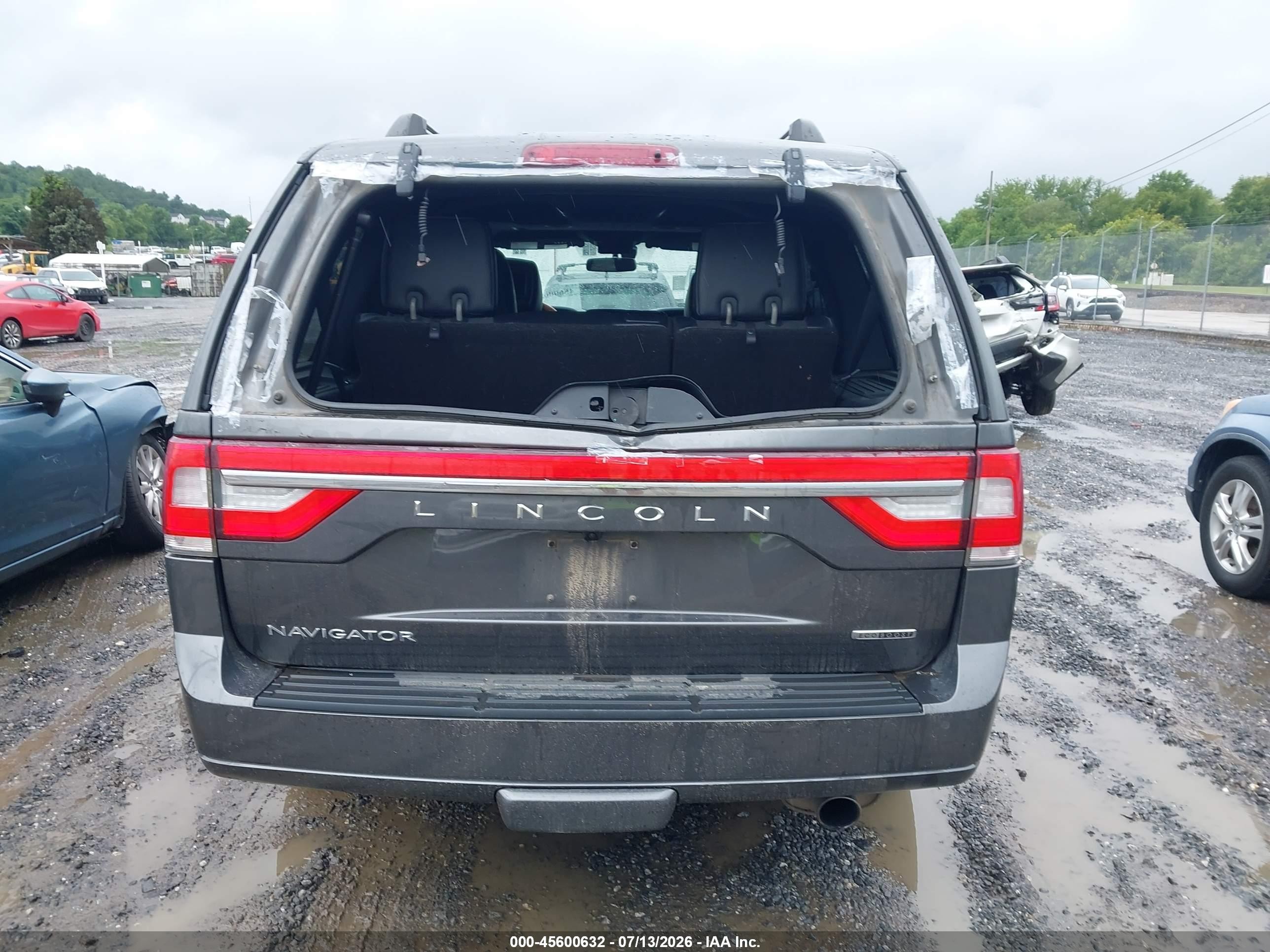 2015 Lincoln Navigator   Gray vin: 5LMJJ2JT8FEJ11115