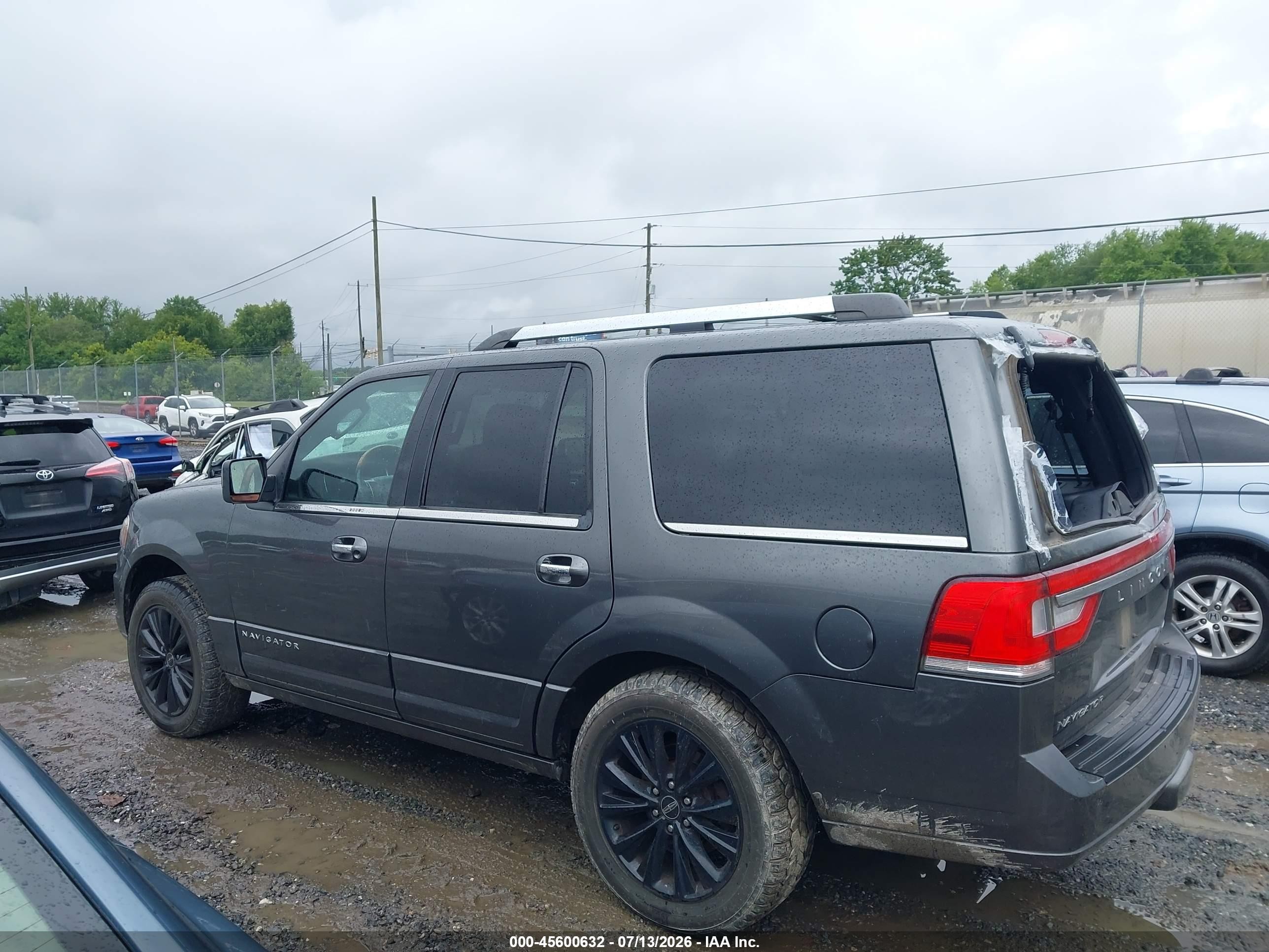 2015 Lincoln Navigator   Gray vin: 5LMJJ2JT8FEJ11115