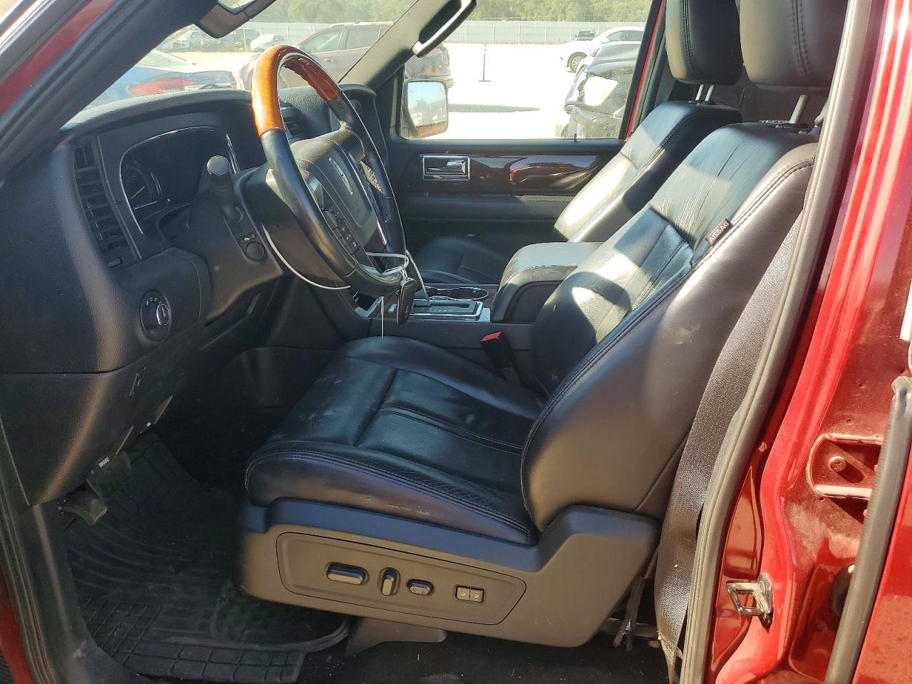 2015 Lincoln Navigator Красный vin: 5LMJJ2JT8FEJ13690