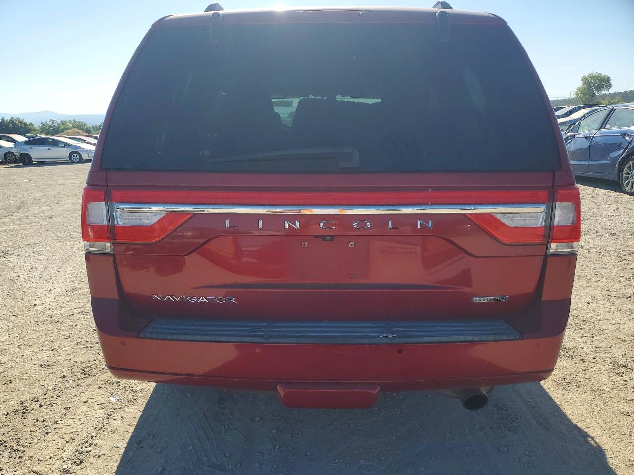 2015 Lincoln Navigator Красный vin: 5LMJJ2JT8FEJ13690