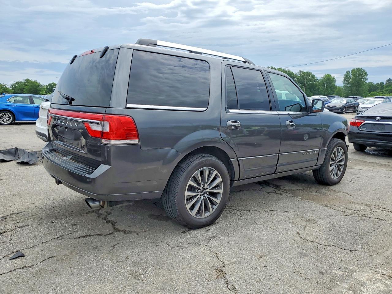 2017 Lincoln Navigator Select Gray vin: 5LMJJ2JT8HEL07994