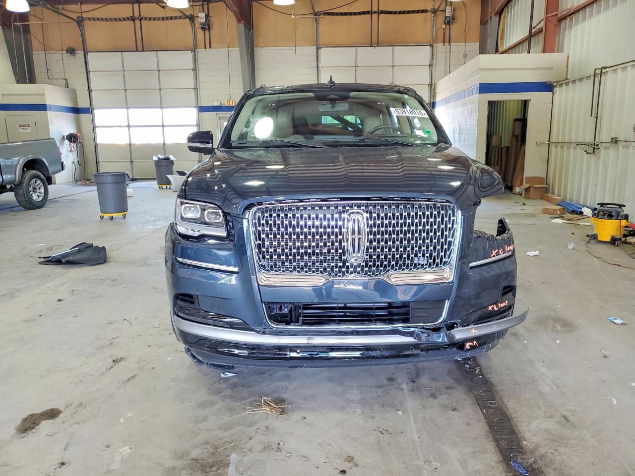 2024 Lincoln Navigator Reserve Blue vin: 5LMJJ2LG7REL24030