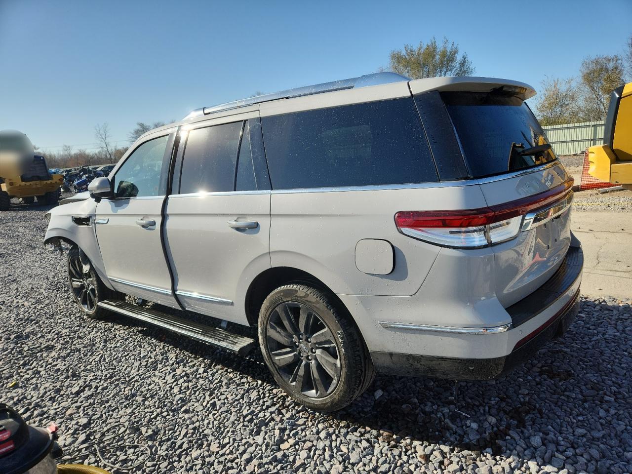 2024 Lincoln Navigator Reserve Cream vin: 5LMJJ2LG9REL11425