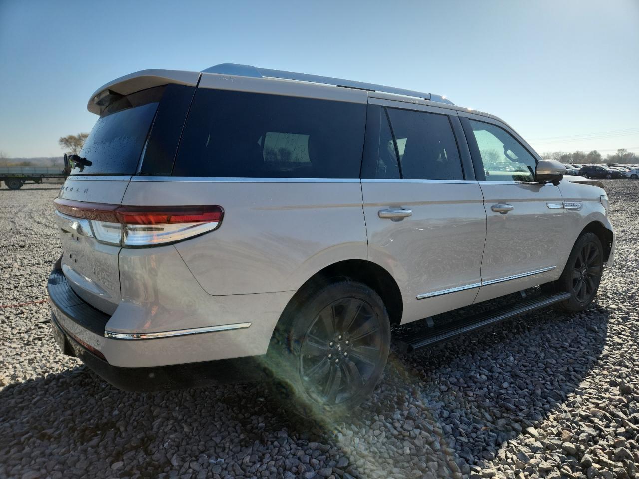 2024 Lincoln Navigator Reserve Cream vin: 5LMJJ2LG9REL11425