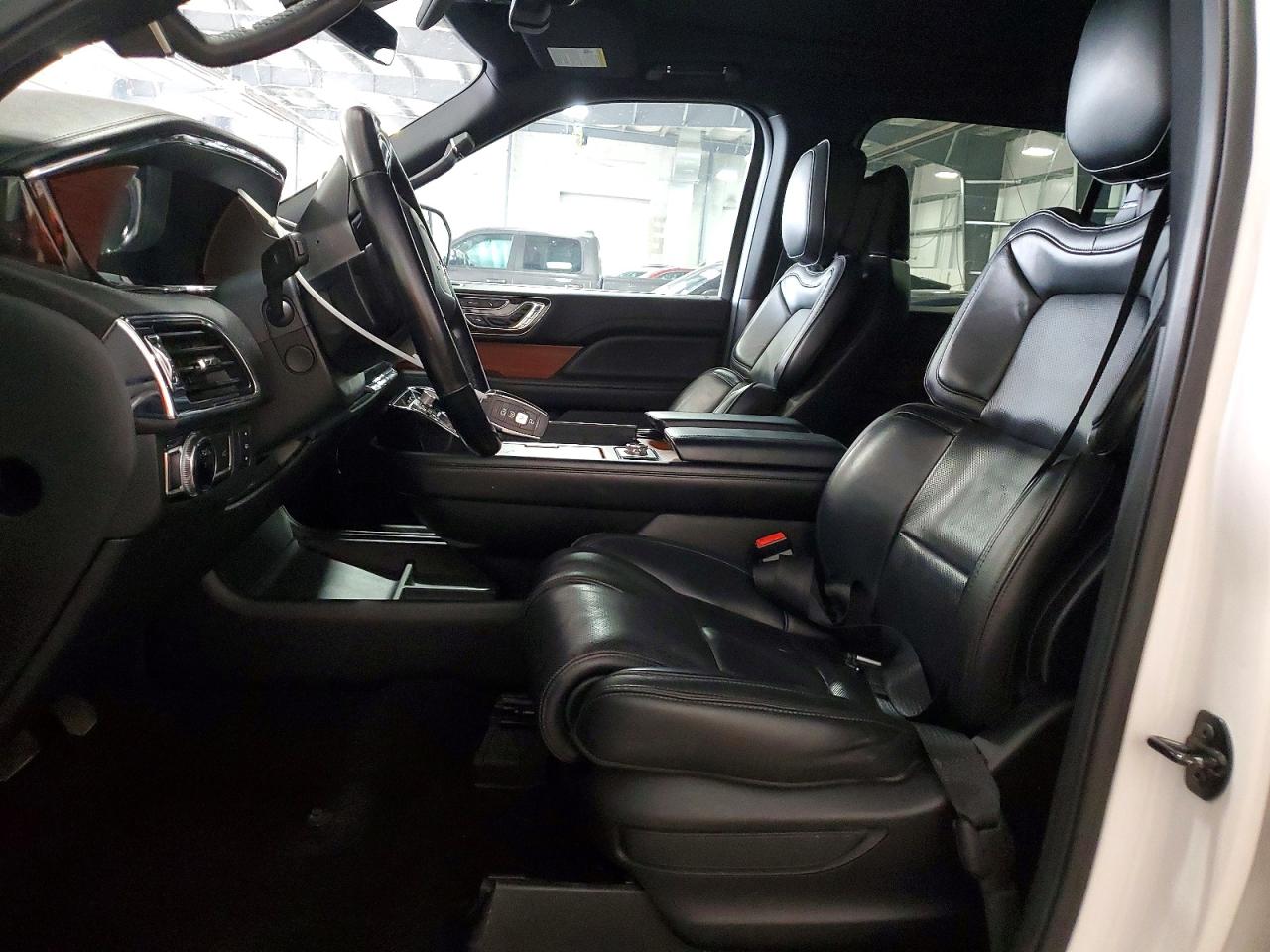 2018 Lincoln Navigator Reserve White vin: 5LMJJ2LT3JEL02589