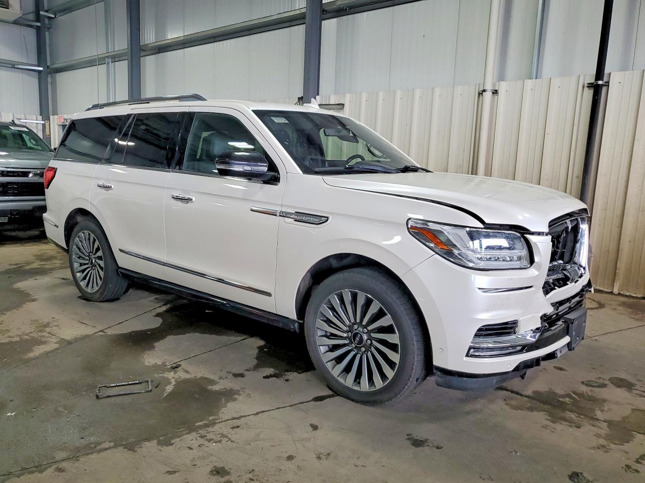 2018 Lincoln Navigator Reserve White vin: 5LMJJ2LT3JEL02589