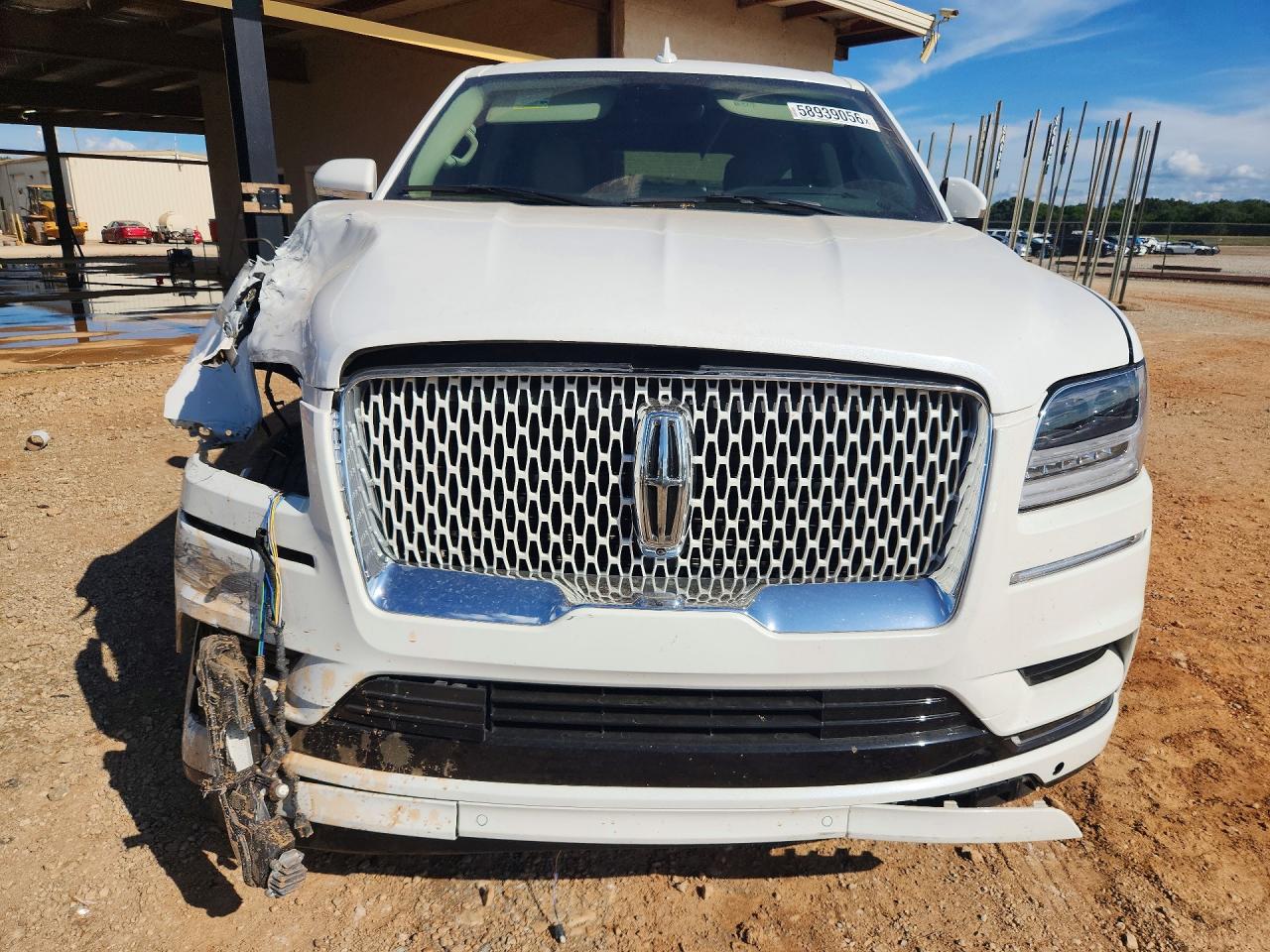 2020 Lincoln Navigator Reserve White vin: 5LMJJ2LT6LEL19373