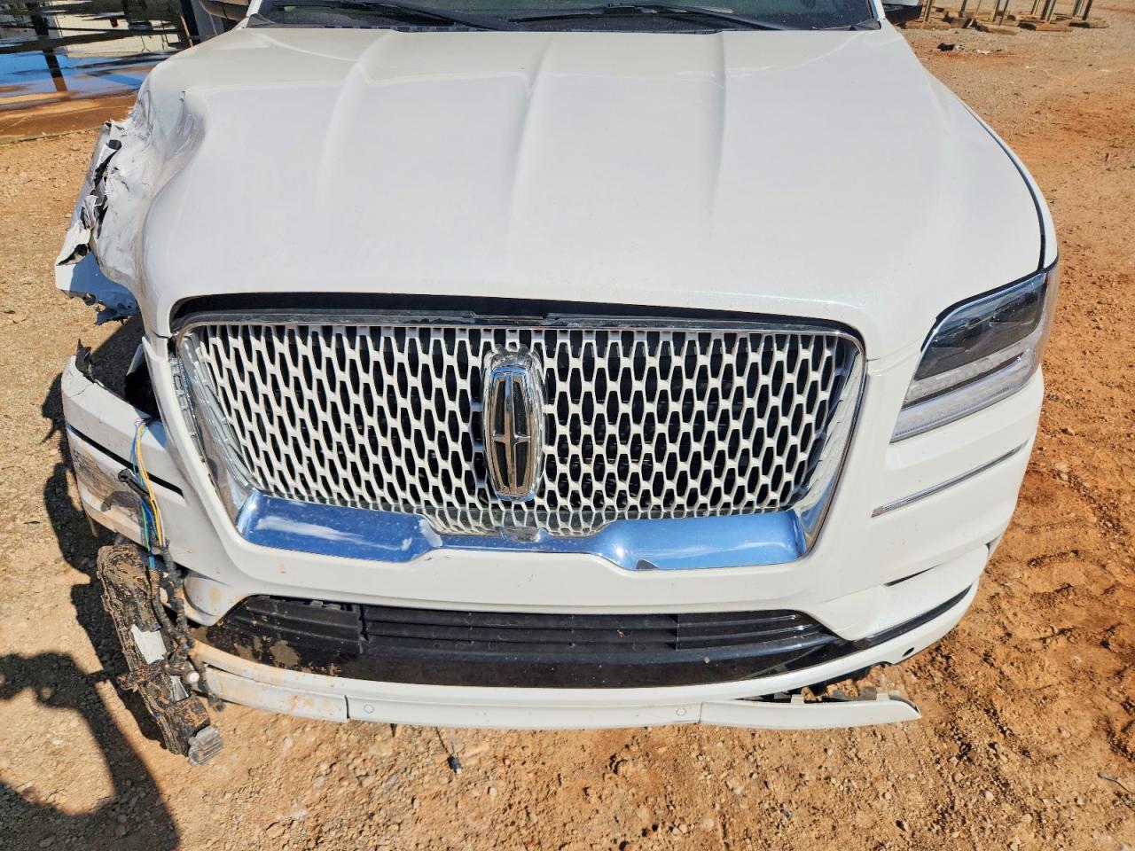 2020 Lincoln Navigator Reserve White vin: 5LMJJ2LT6LEL19373