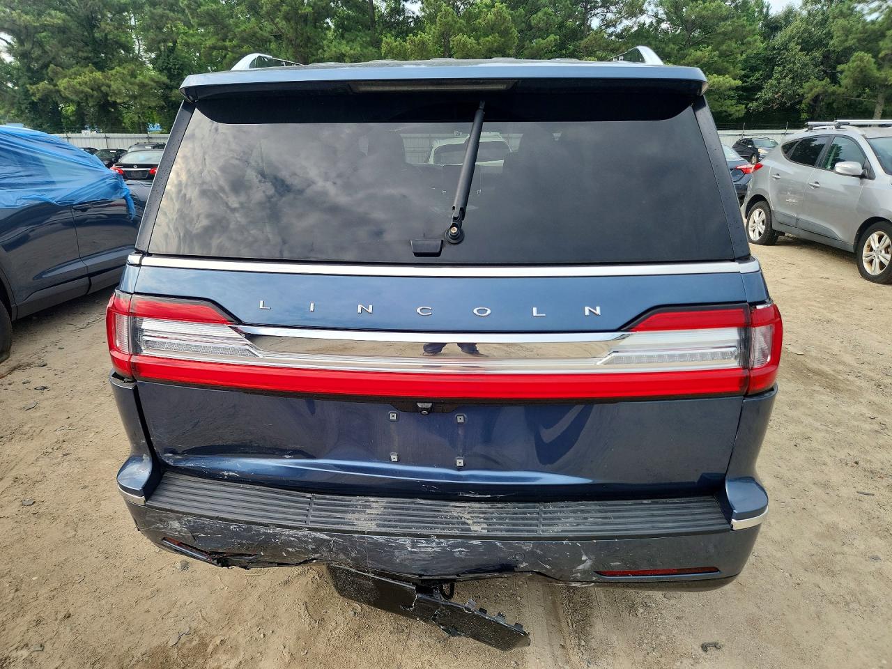 2020 Lincoln Navigator Reserve Blue vin: 5LMJJ2LT8LEL22887