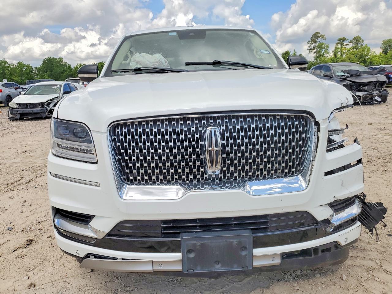 2021 Lincoln Navigator Reserve Белый vin: 5LMJJ2LT8MEL18419
