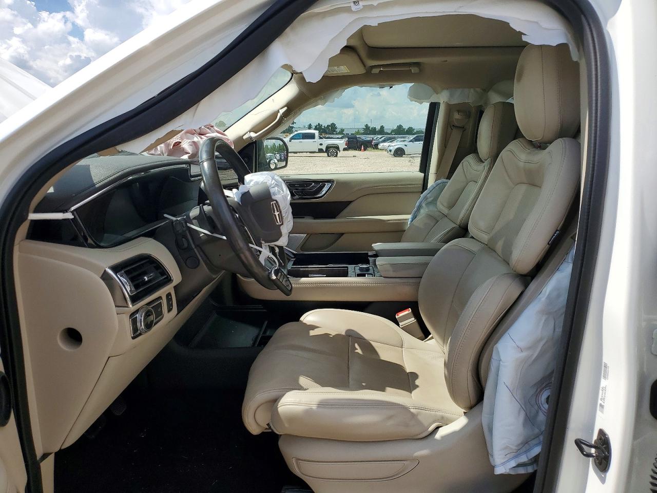 2021 Lincoln Navigator Reserve Белый vin: 5LMJJ2LT8MEL18419