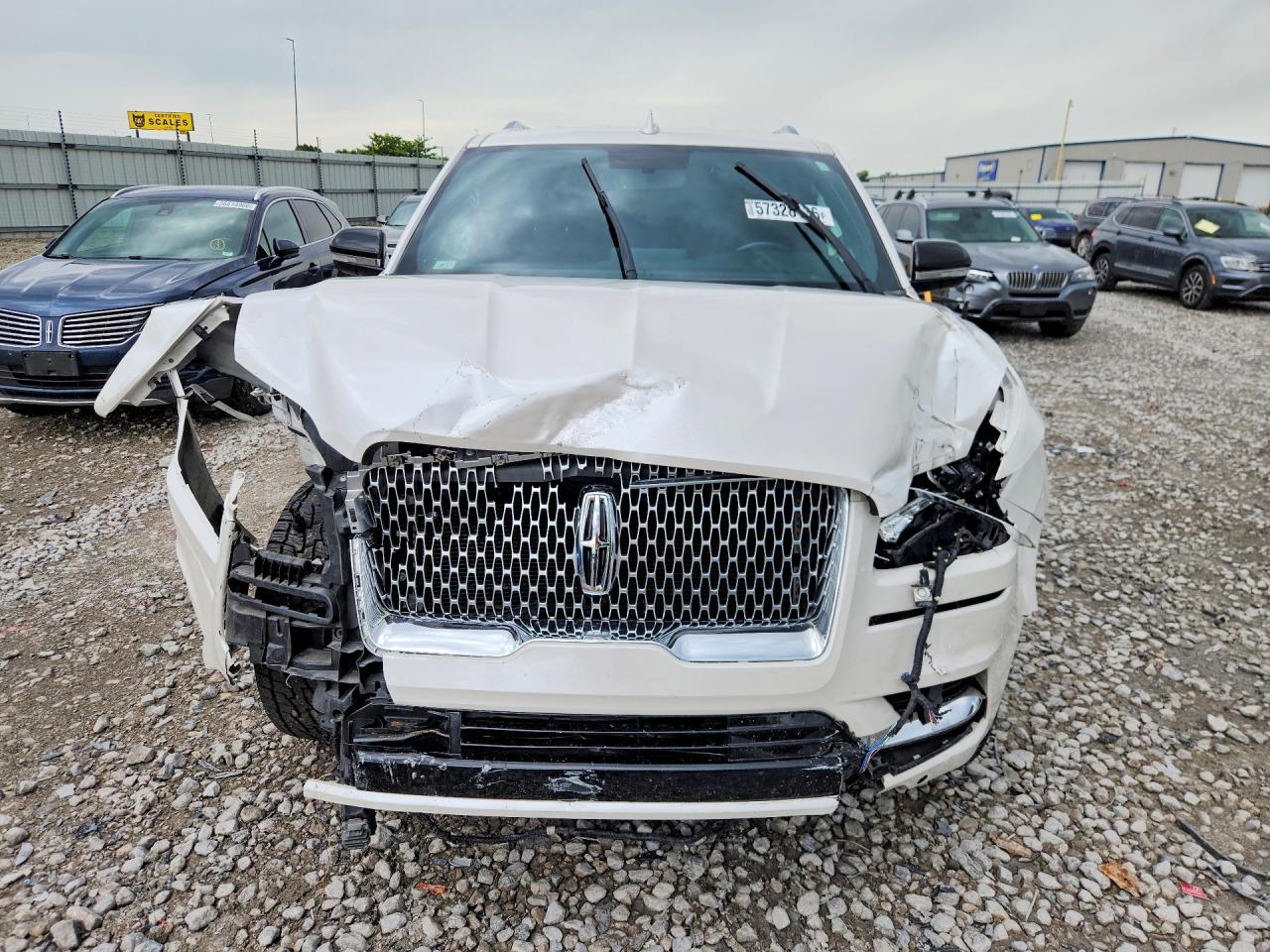 2018 Lincoln Navigator Premiere White vin: 5LMJJ2NT2JEL07649