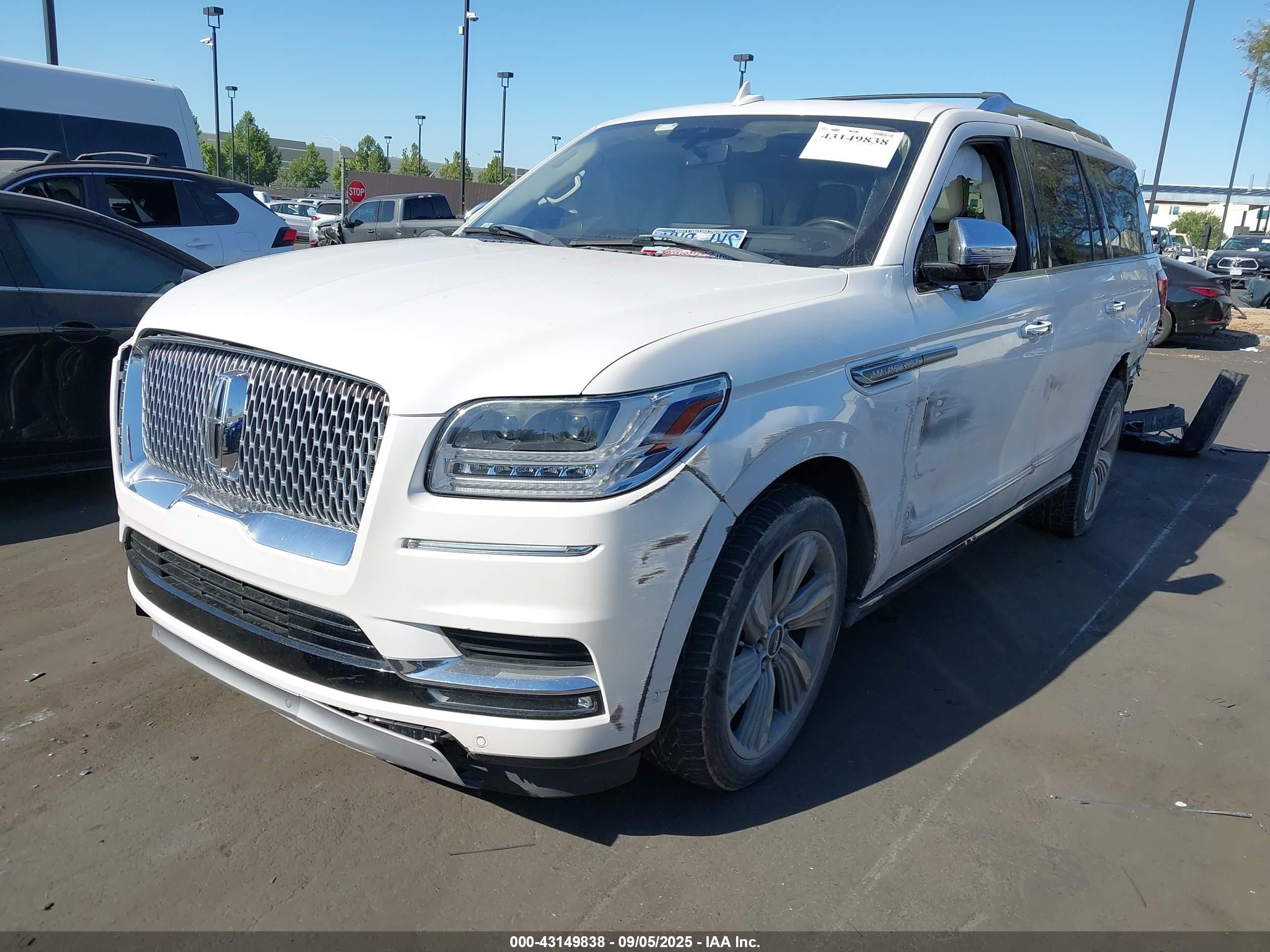 2018 Lincoln Navigator Black Label White vin: 5LMJJ2TTXJEL06641