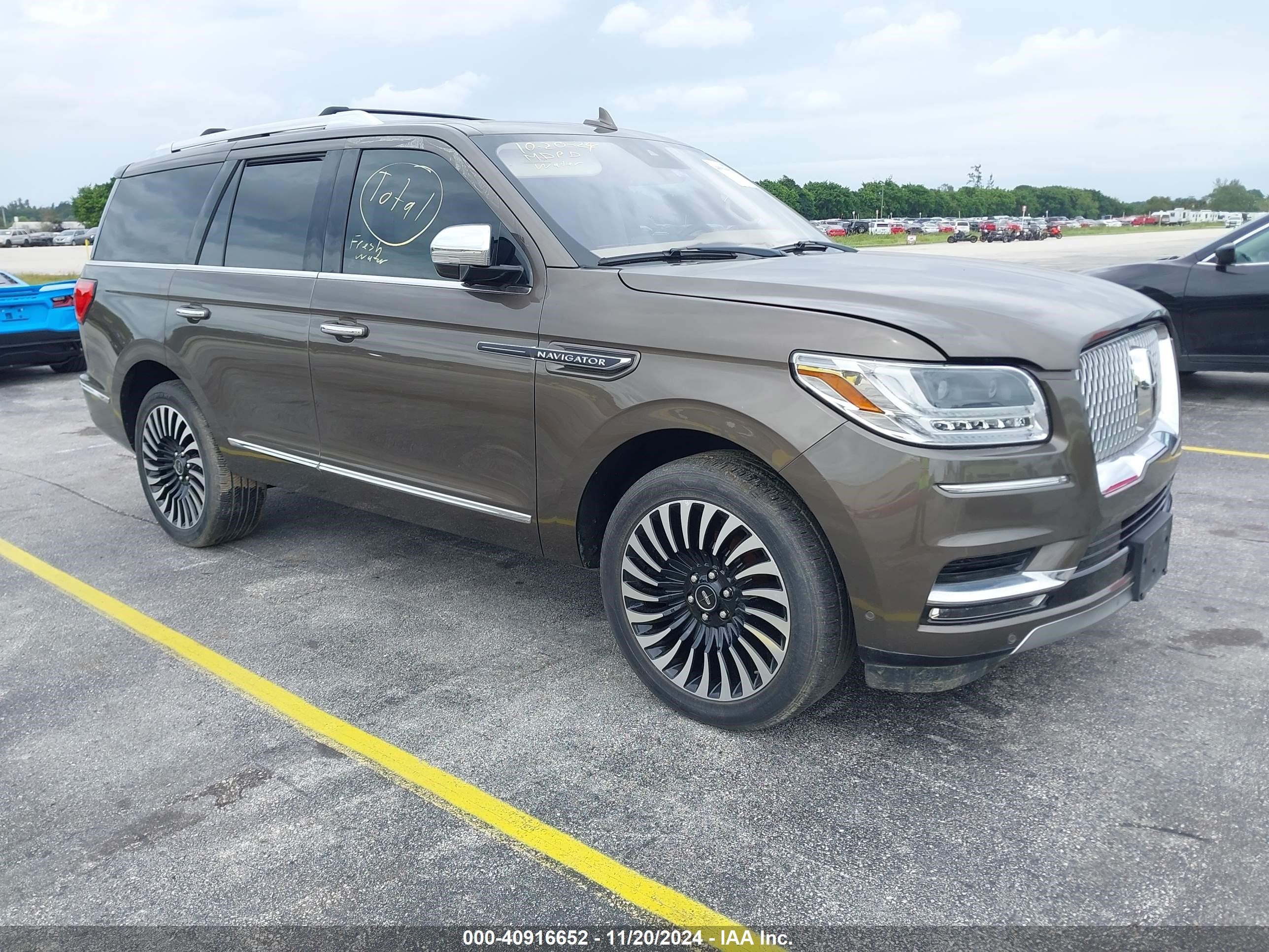 5LMJJ2TTXKEL01005 — 2019 LINCOLN NAVIGATOR | AutoHelperBot