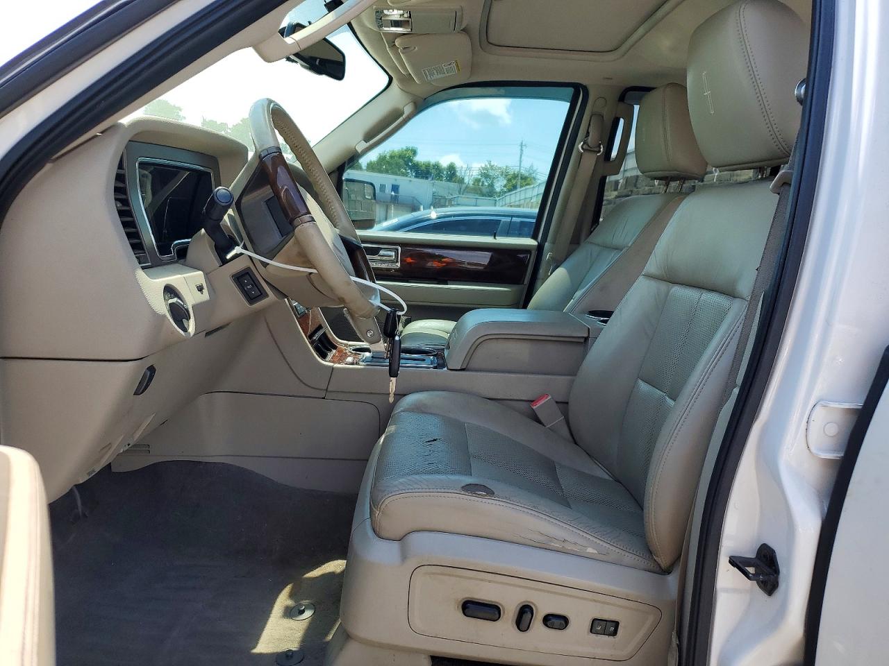 2014 Lincoln Navigator L Белый vin: 5LMJJ3H50EEL08985