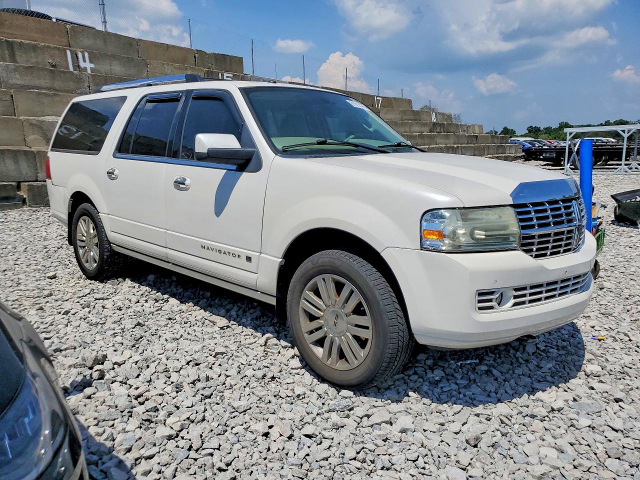2014 Lincoln Navigator L Белый vin: 5LMJJ3H50EEL08985