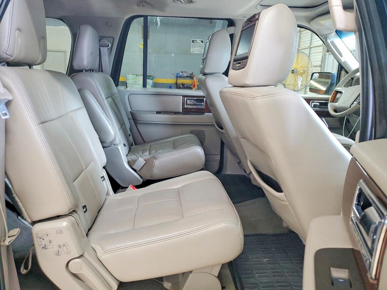2013 Lincoln Navigator L Black vin: 5LMJJ3H51DEL08346
