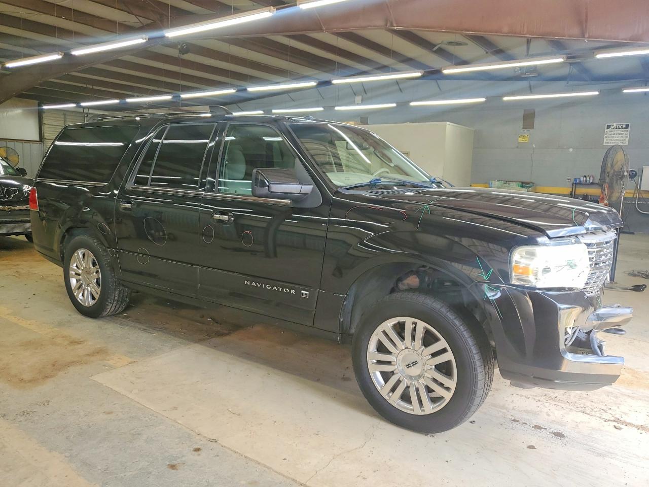 2013 Lincoln Navigator L Black vin: 5LMJJ3H51DEL08346