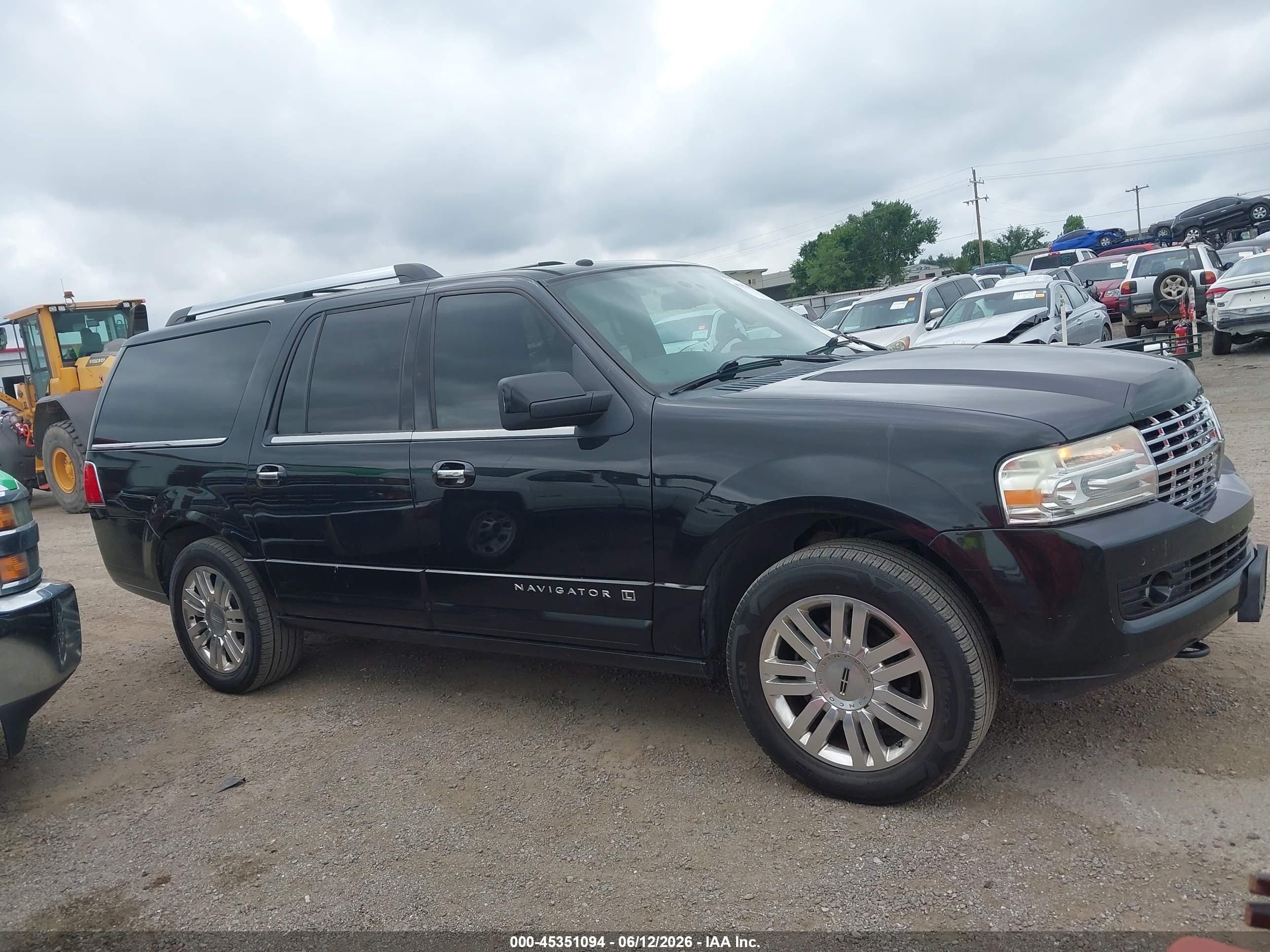 2014 Lincoln Navigator L   Black vin: 5LMJJ3H51EEL03407