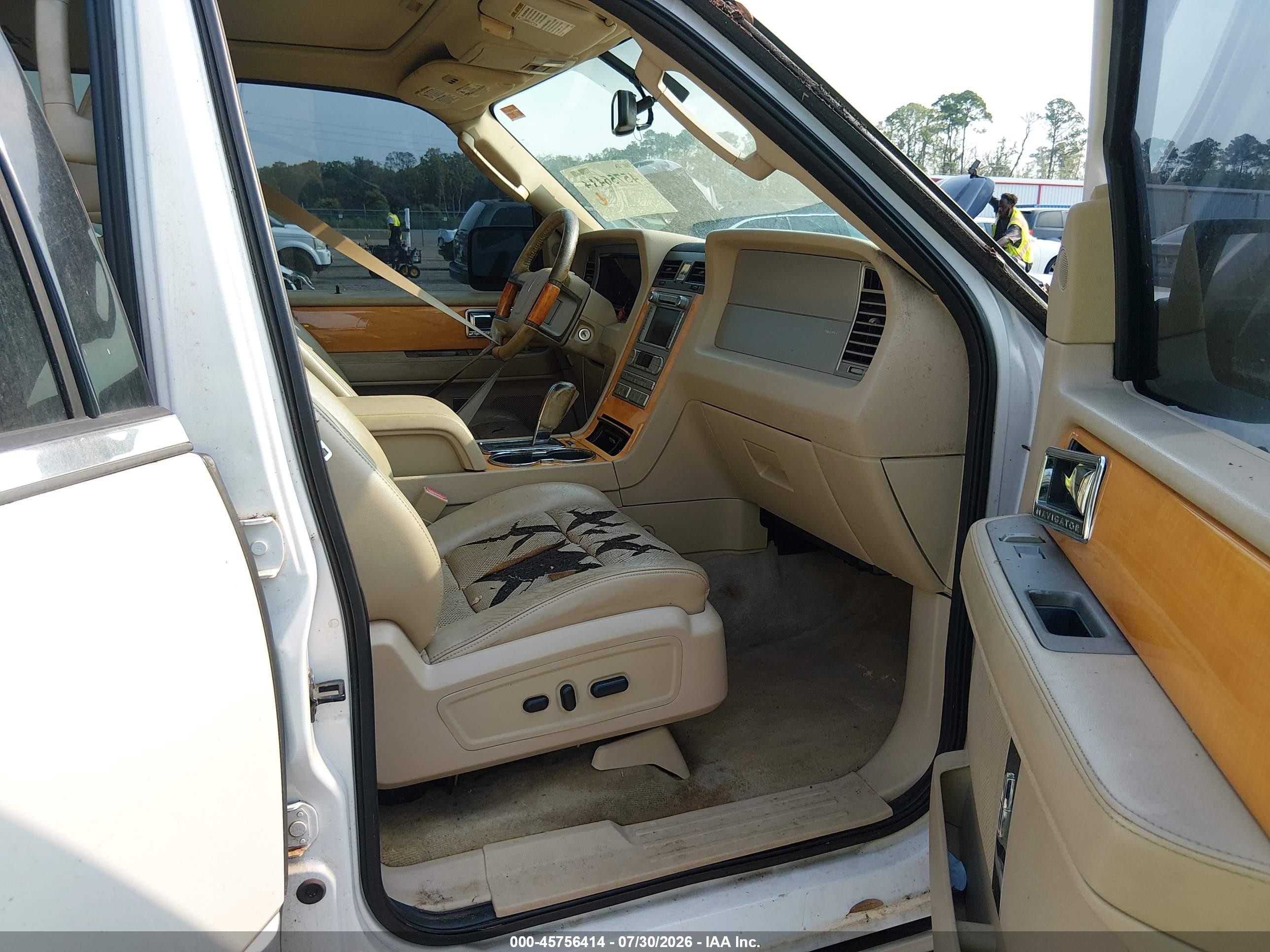 2010 Lincoln Navigator L White vin: 5LMJJ3H55AEJ09893