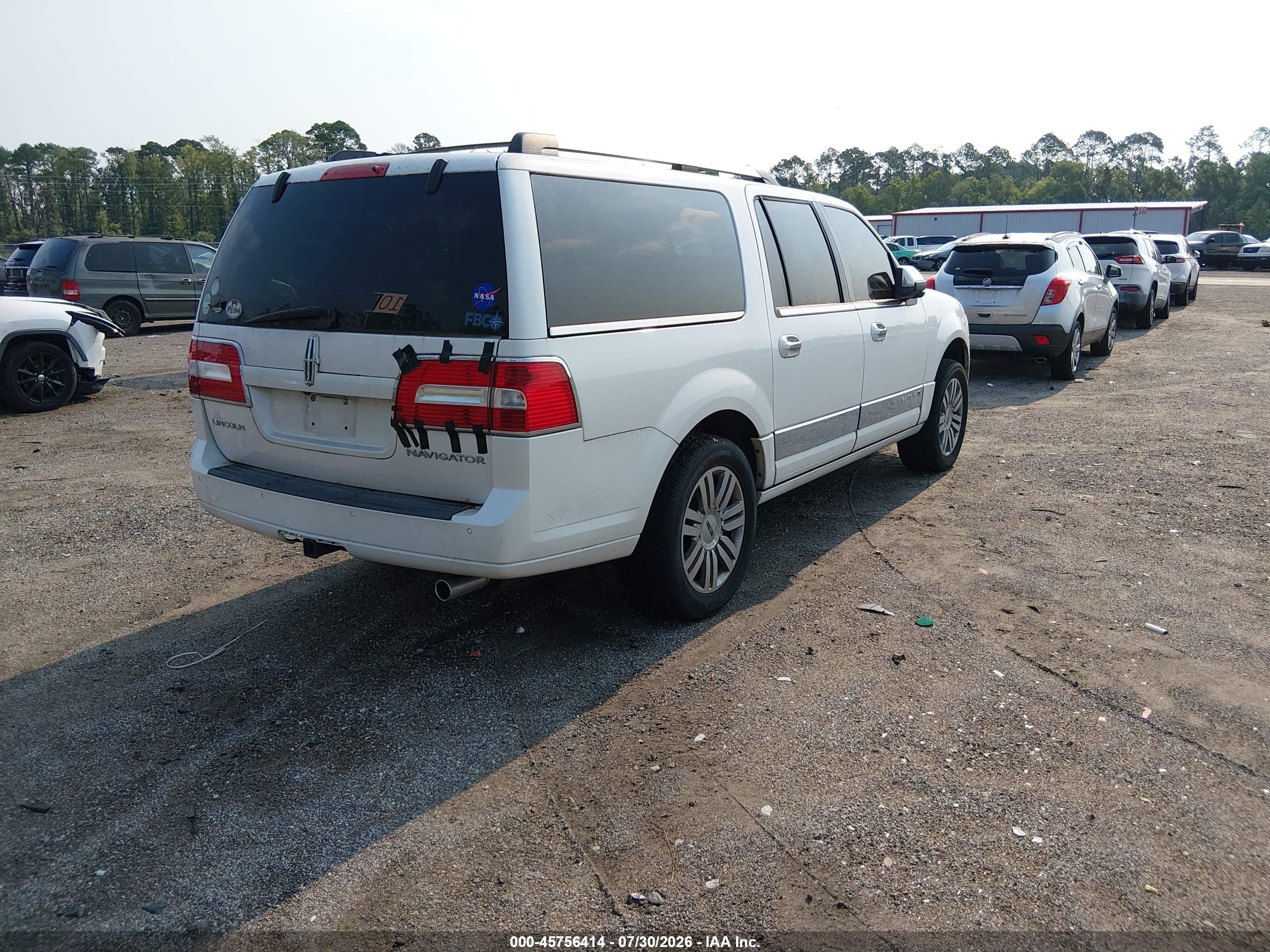 2010 Lincoln Navigator L White vin: 5LMJJ3H55AEJ09893