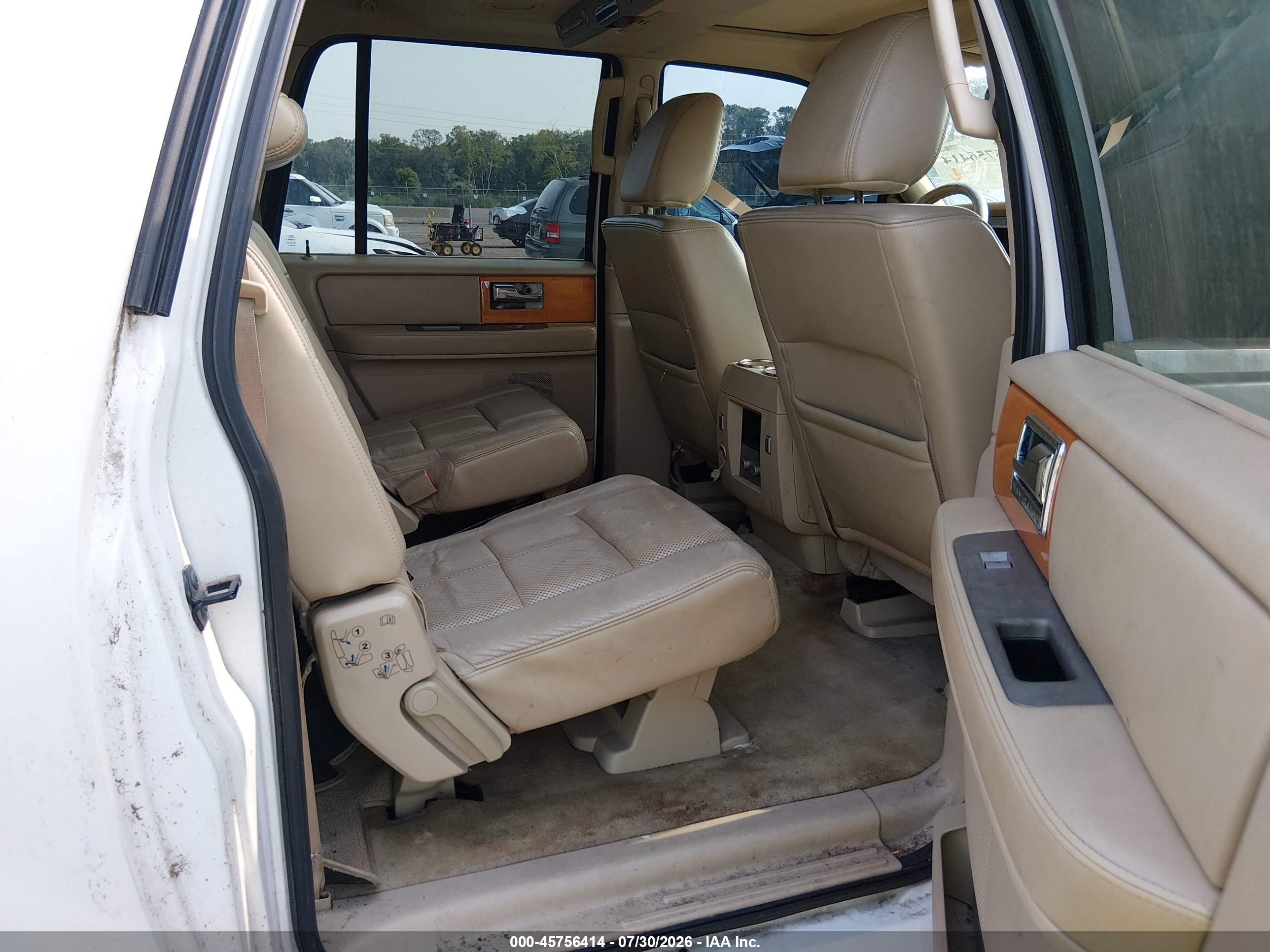 2010 Lincoln Navigator L White vin: 5LMJJ3H55AEJ09893