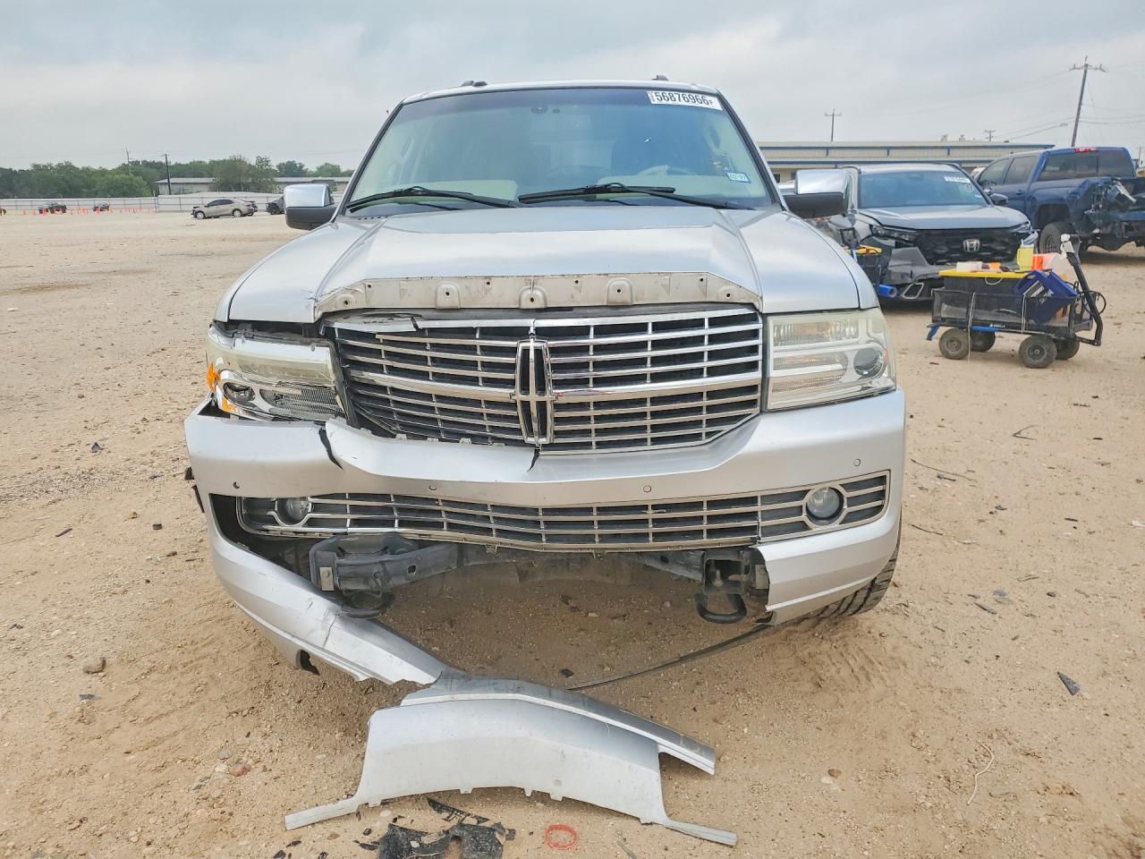2012 Lincoln Navigator L Silver vin: 5LMJJ3H57CEL01223