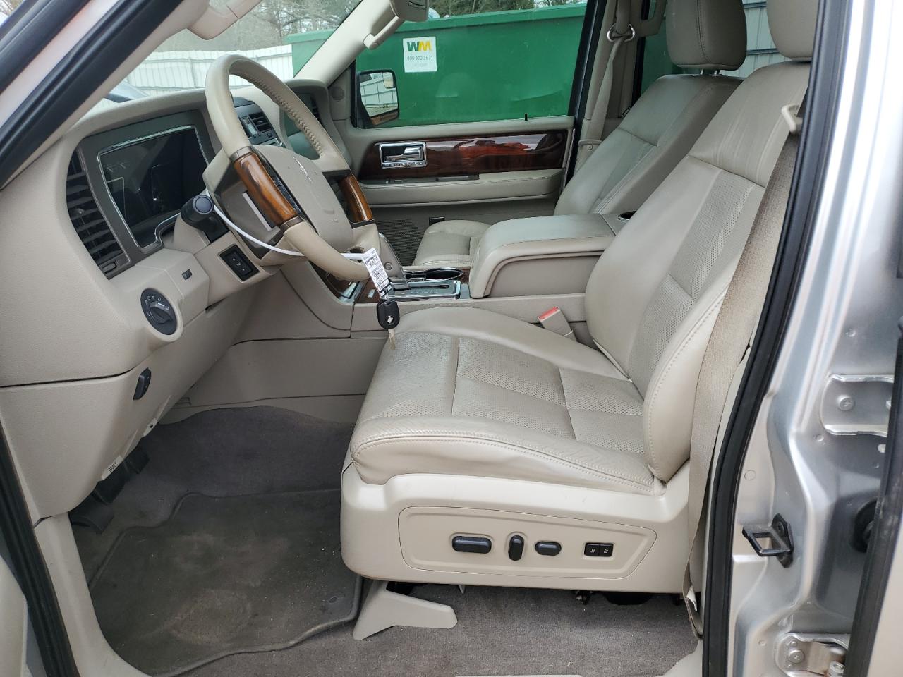 2012 Lincoln Navigator L Silver vin: 5LMJJ3H57CEL07328