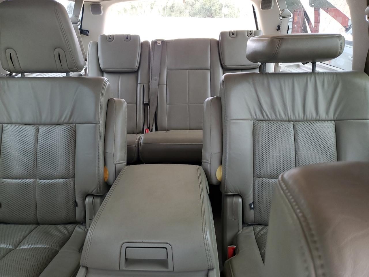 2012 Lincoln Navigator L Silver vin: 5LMJJ3H57CEL07328