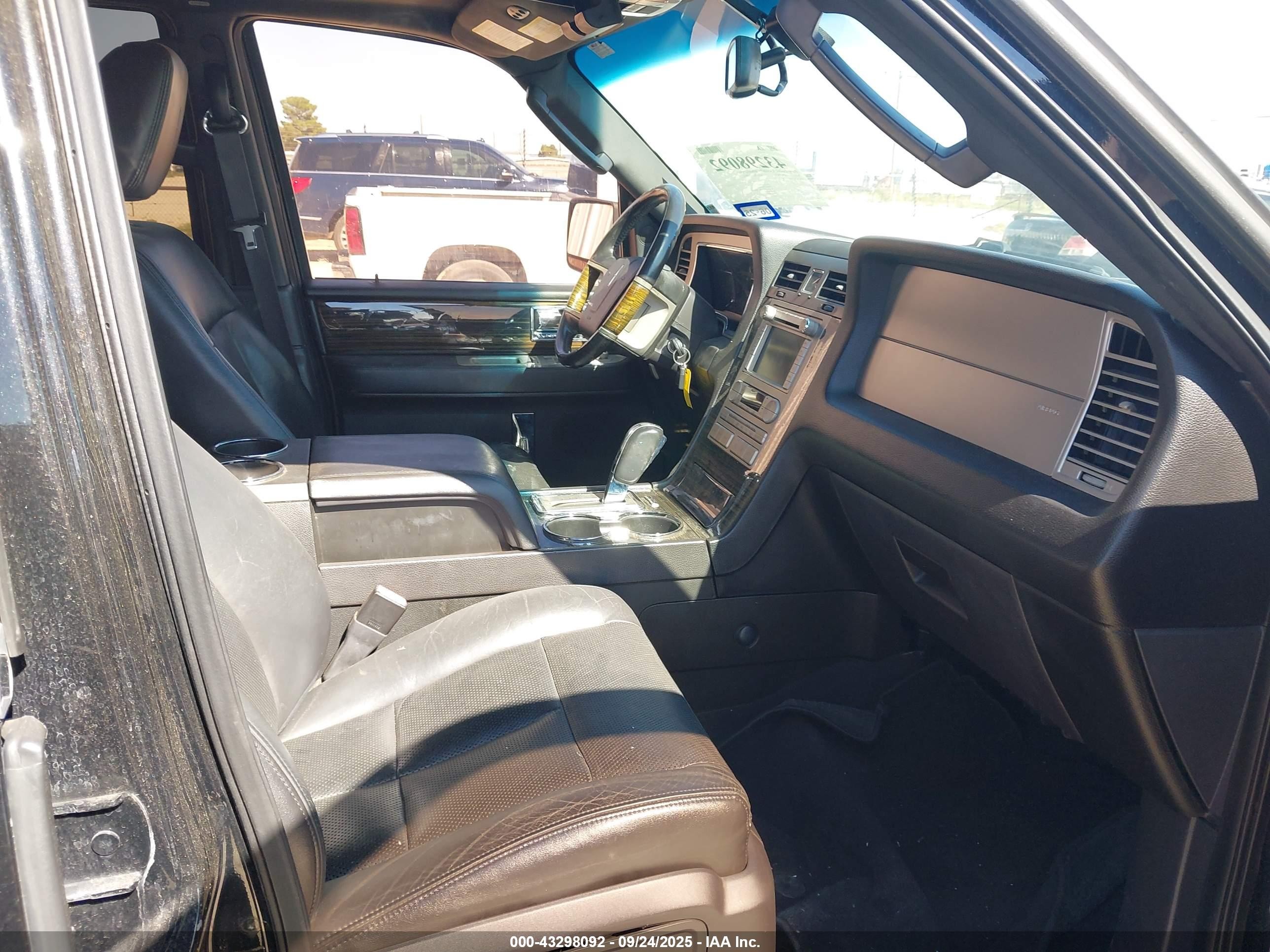 2010 Lincoln Navigator L   Blue vin: 5LMJJ3H58AEJ02453