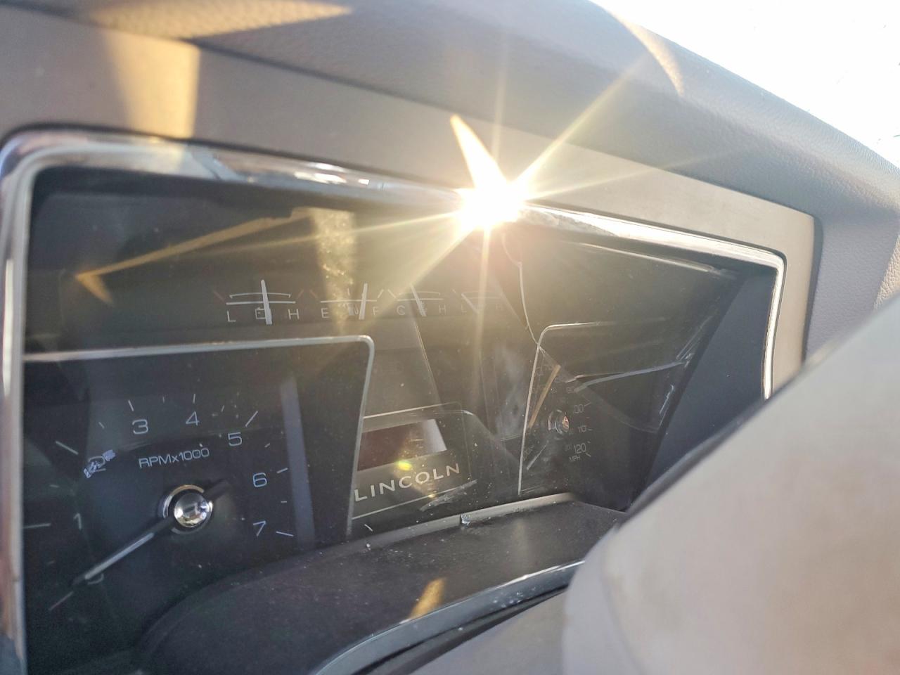 2014 Lincoln Navigator L Черный vin: 5LMJJ3H59EEL01789