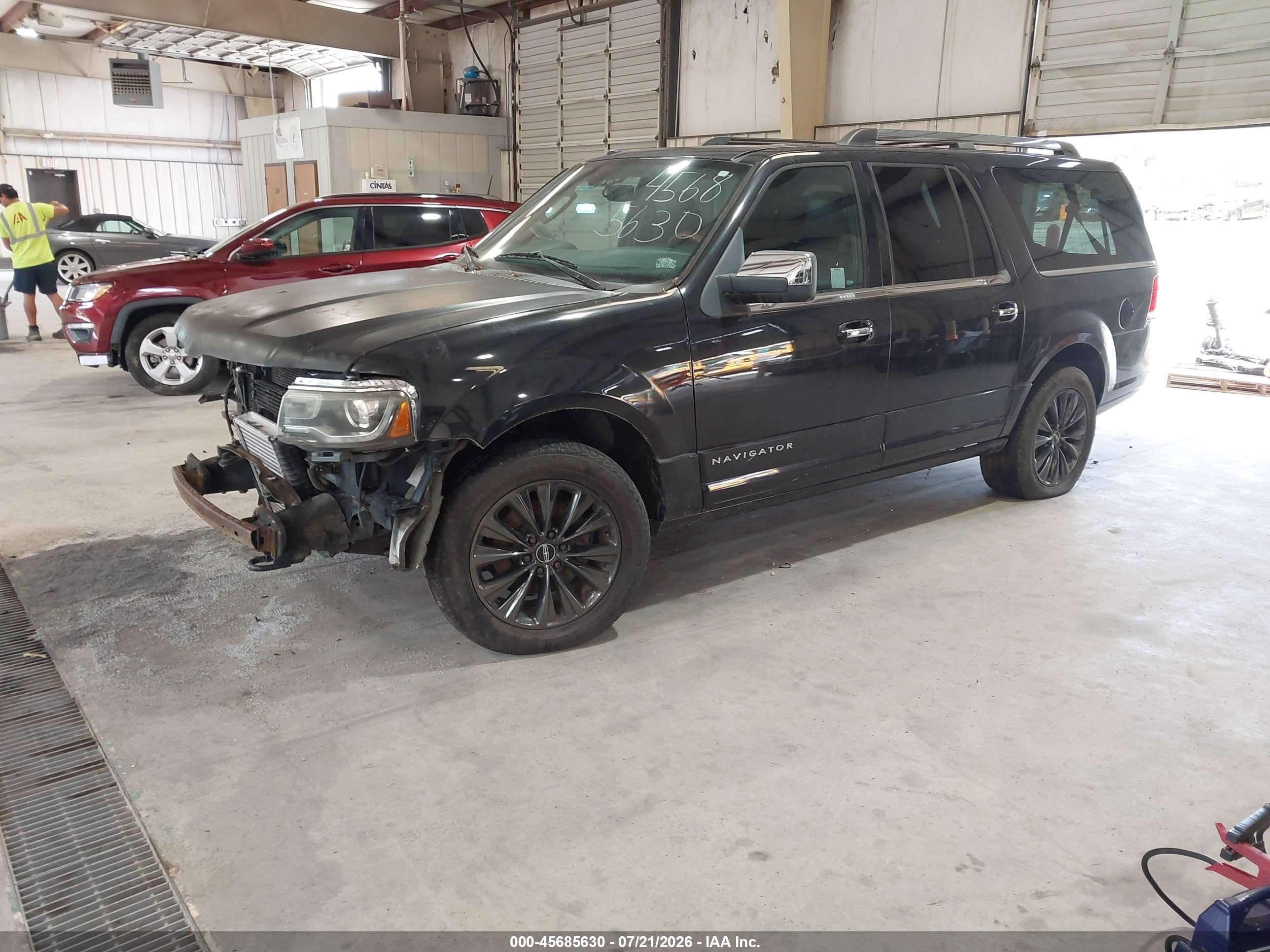 2015 Lincoln Navigator L   Black vin: 5LMJJ3HT0FEJ10987