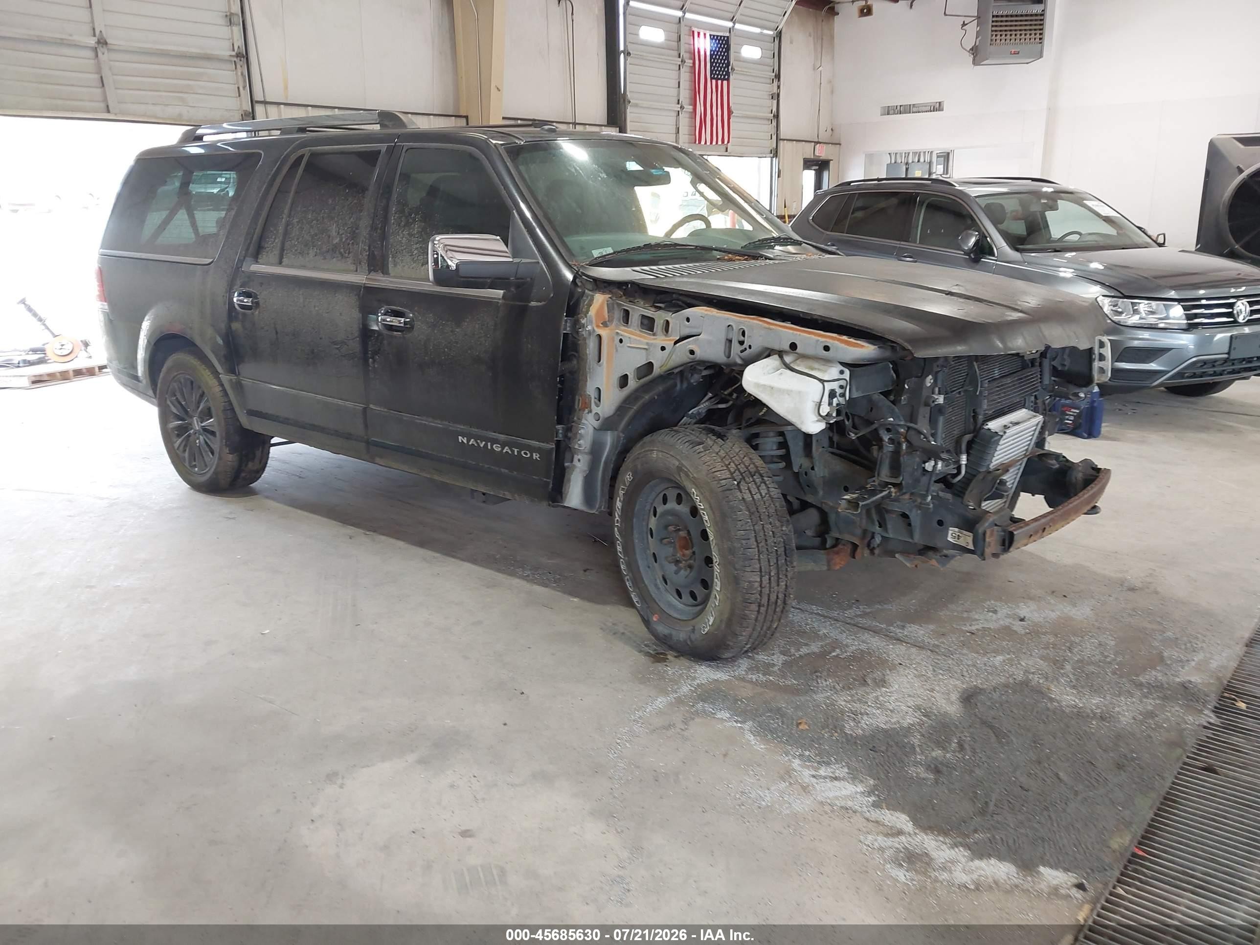 2015 Lincoln Navigator L   Black vin: 5LMJJ3HT0FEJ10987