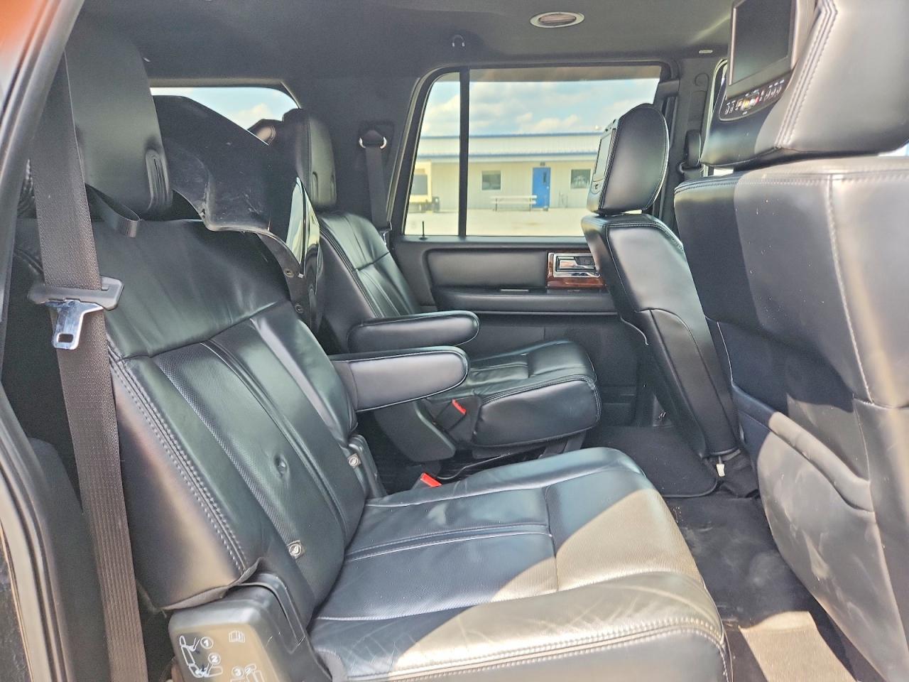 2015 Lincoln Navigator L Black vin: 5LMJJ3HT4FEJ03895