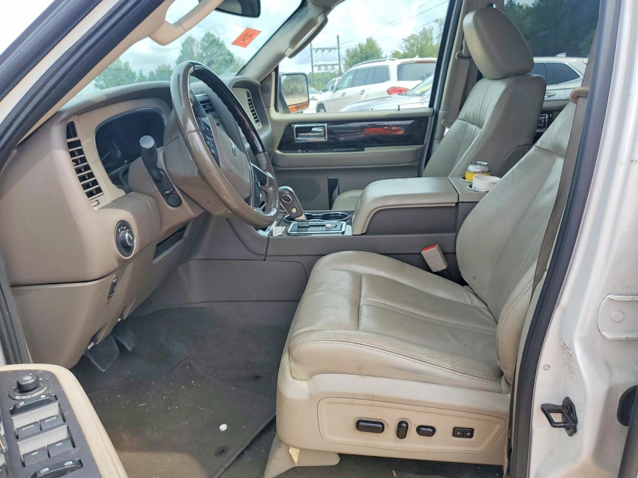 2016 Lincoln Navigator L Select Белый vin: 5LMJJ3HT8GEL12154