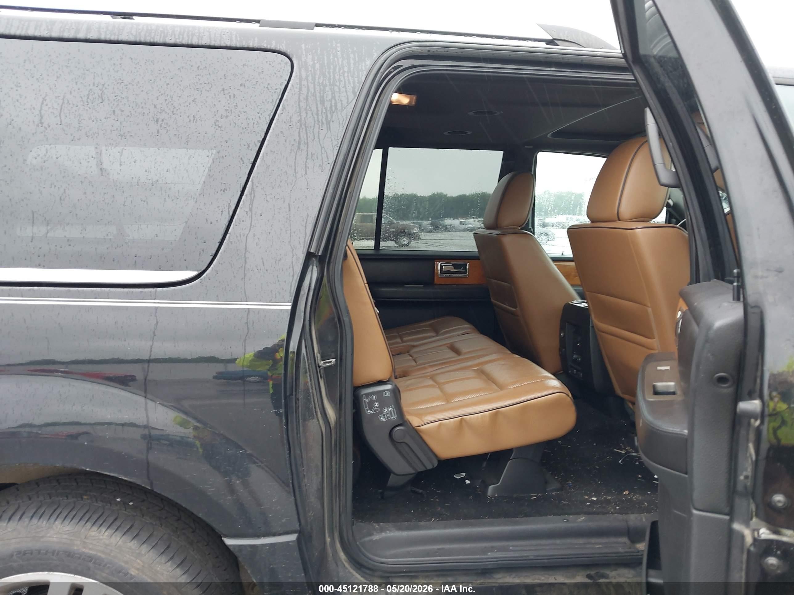2012 Lincoln Navigator L   Black vin: 5LMJJ3J50CEL02644