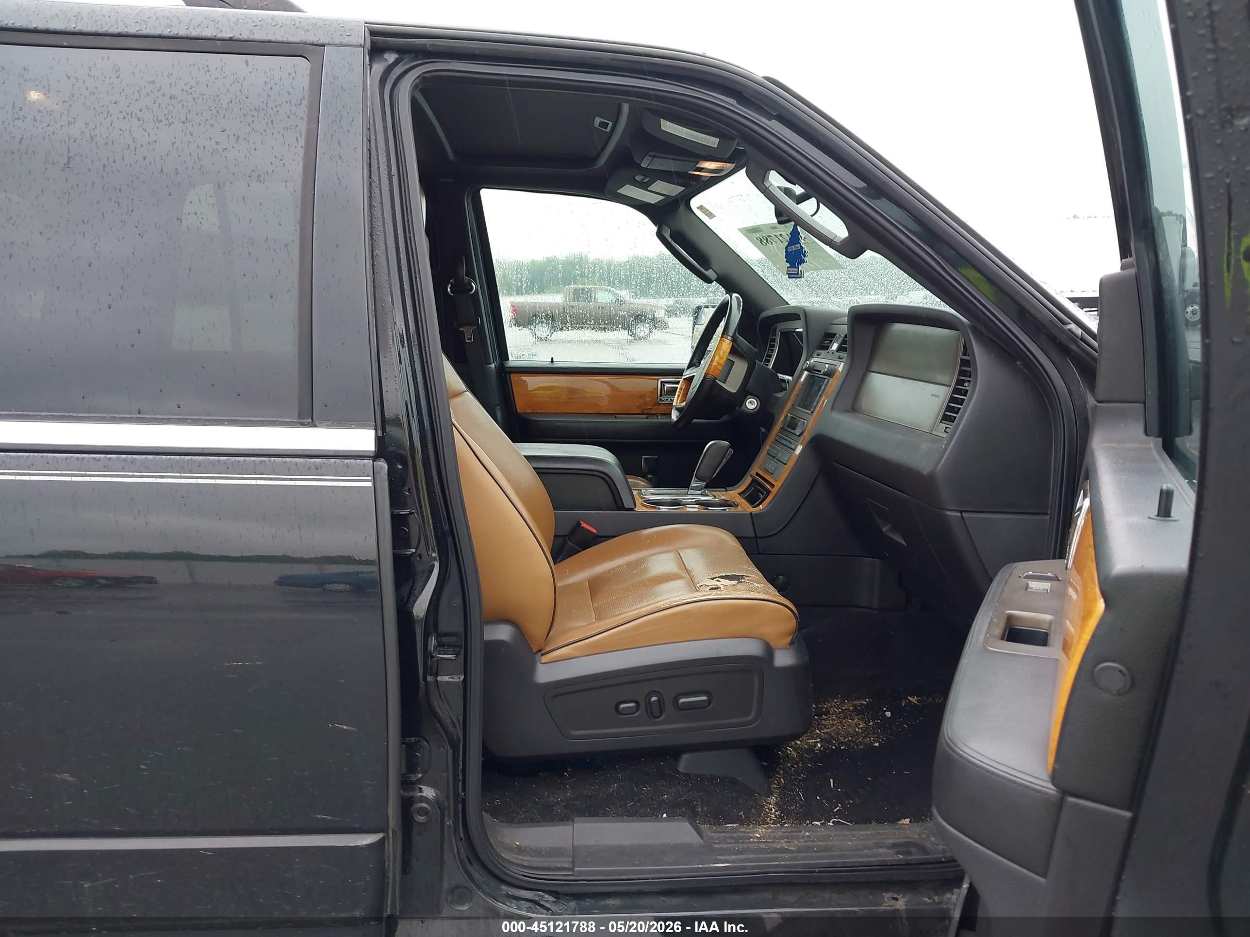 2012 Lincoln Navigator L   Black vin: 5LMJJ3J50CEL02644