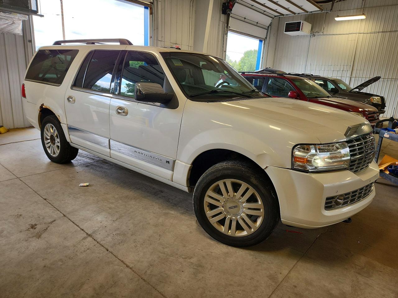 2012 Lincoln Navigator L White vin: 5LMJJ3J50CEL04233