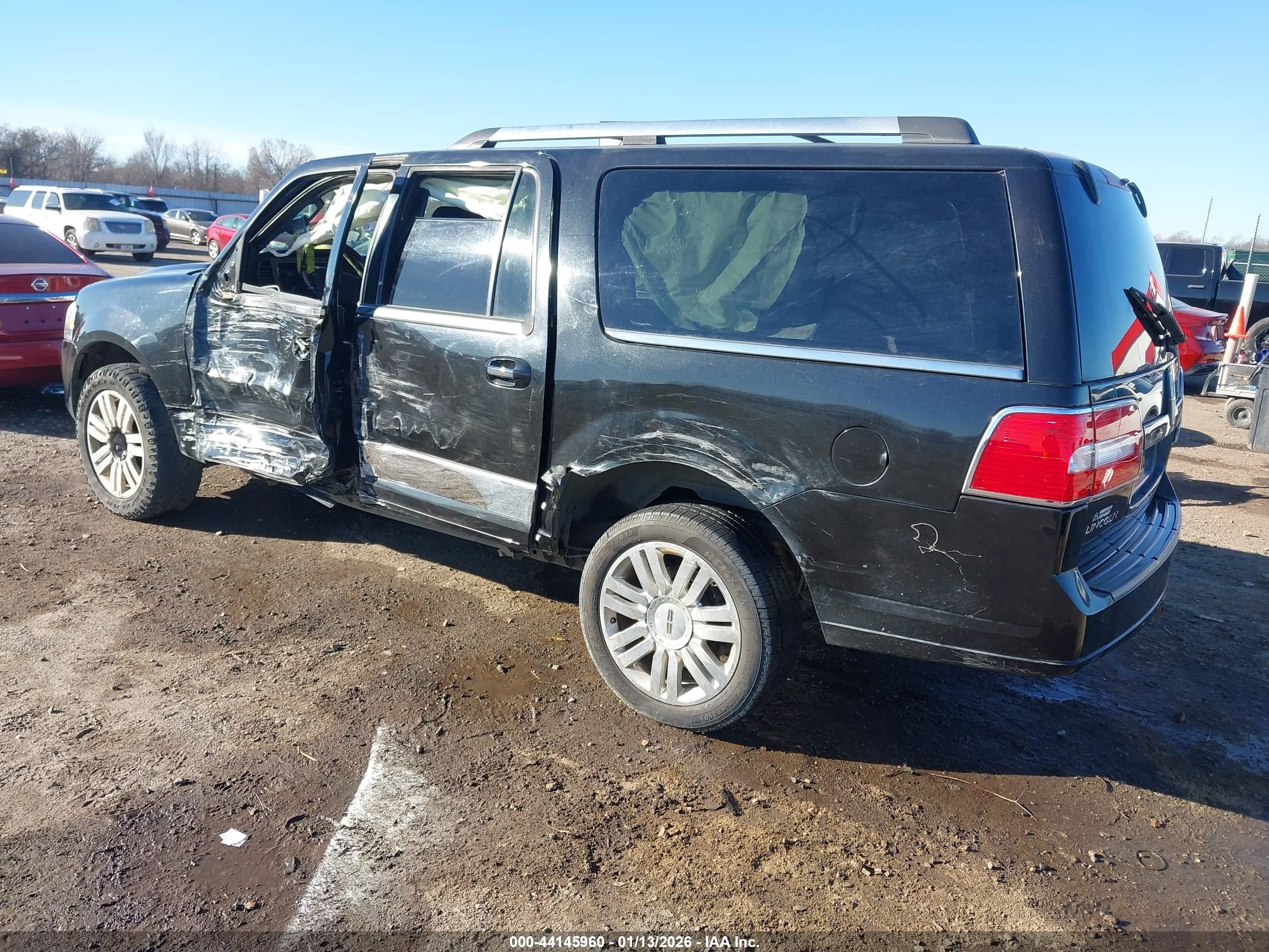2013 Lincoln Navigator L   Black vin: 5LMJJ3J50DEL04668