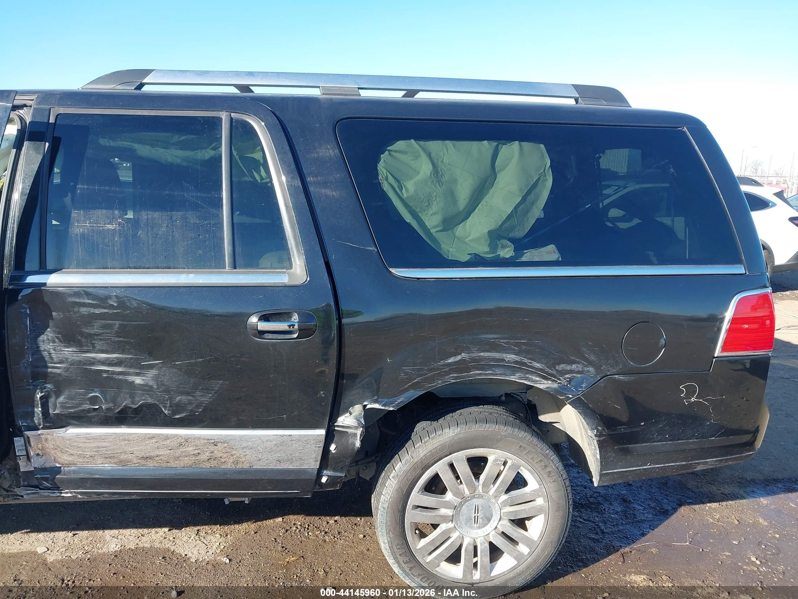 2013 Lincoln Navigator L   Black vin: 5LMJJ3J50DEL04668