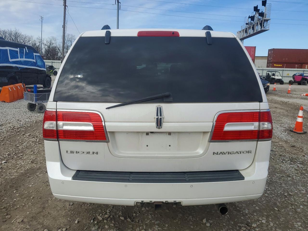 2010 Lincoln Navigator L White vin: 5LMJJ3J51AEJ01896