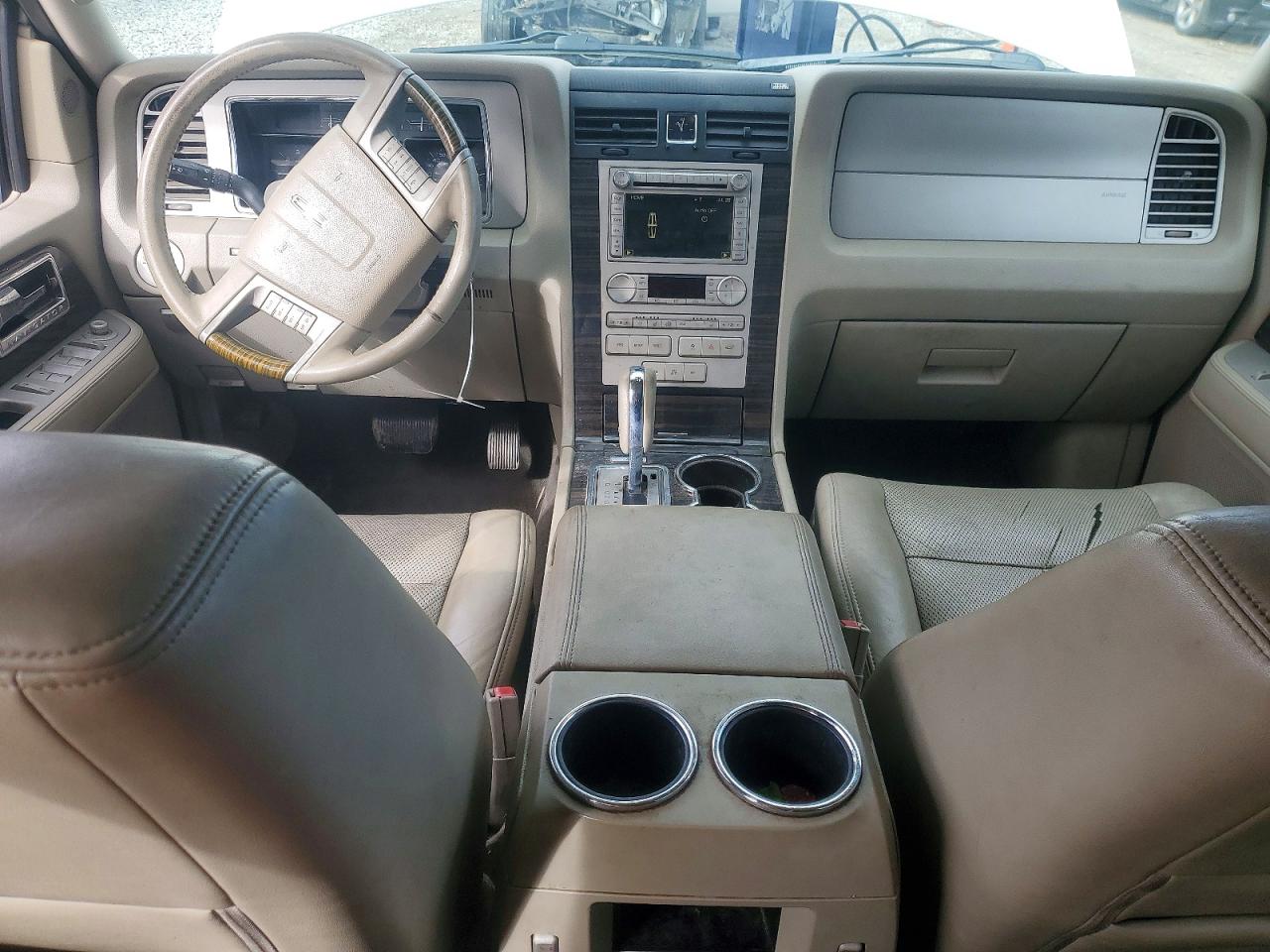 2010 Lincoln Navigator L White vin: 5LMJJ3J51AEJ01896
