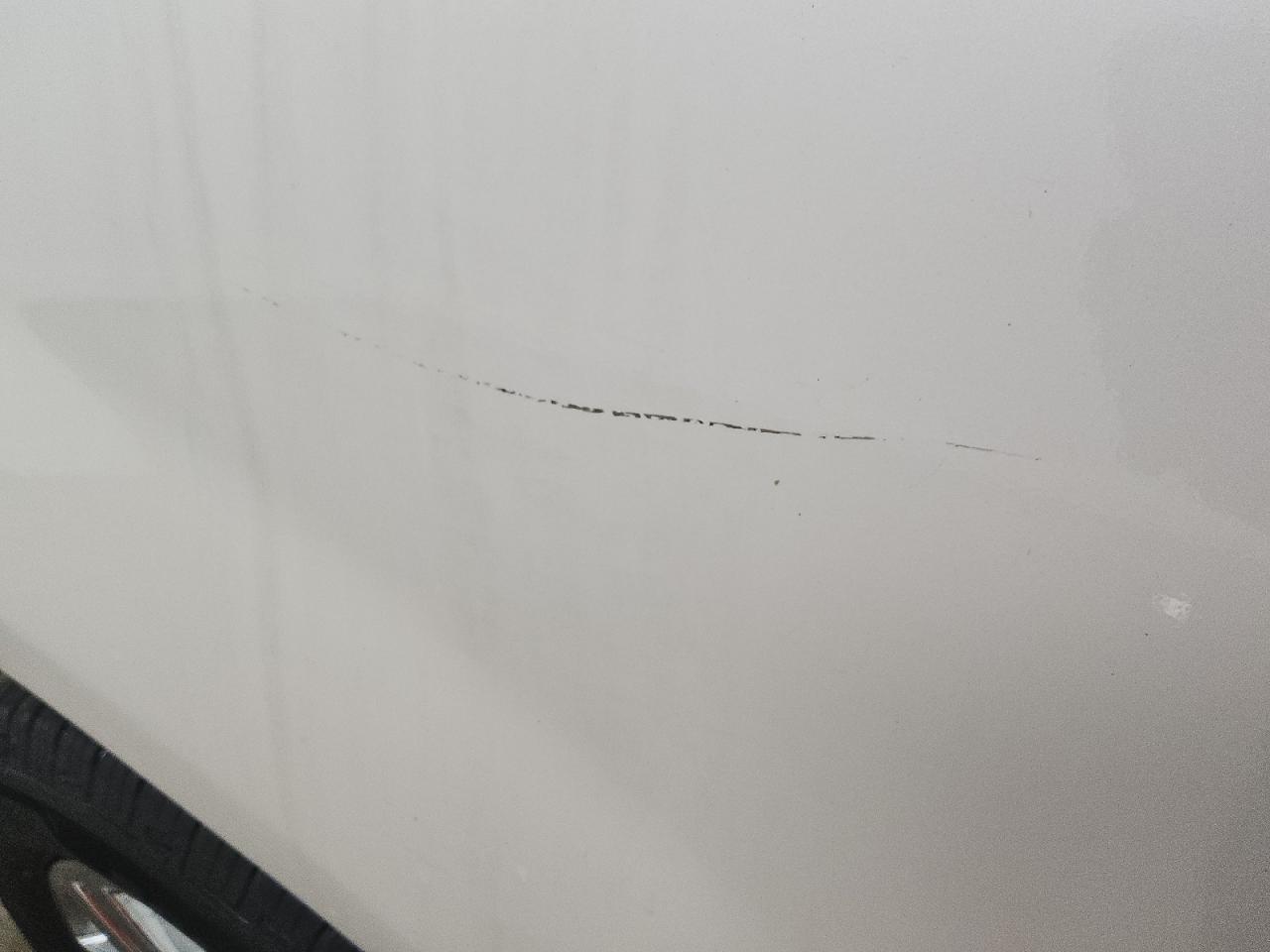 2010 Lincoln Navigator L Белый vin: 5LMJJ3J52AEJ05228 Damage: Right Bed Side, Heavy Scratch, 2 To 3 Inches