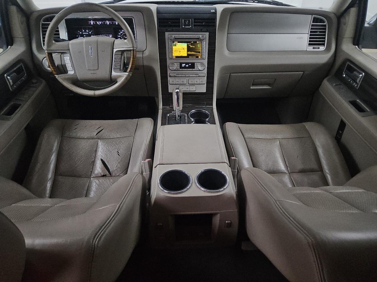 2010 Lincoln Navigator L Белый vin: 5LMJJ3J52AEJ05228 Damage: Airbag Clock Spring, Inoperable, Repair Required