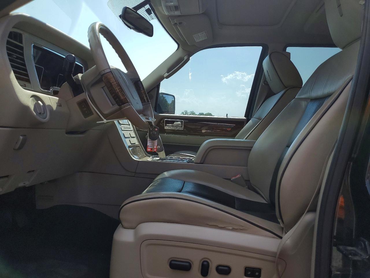 2010 Lincoln Navigator L Black vin: 5LMJJ3J52AEJ06637