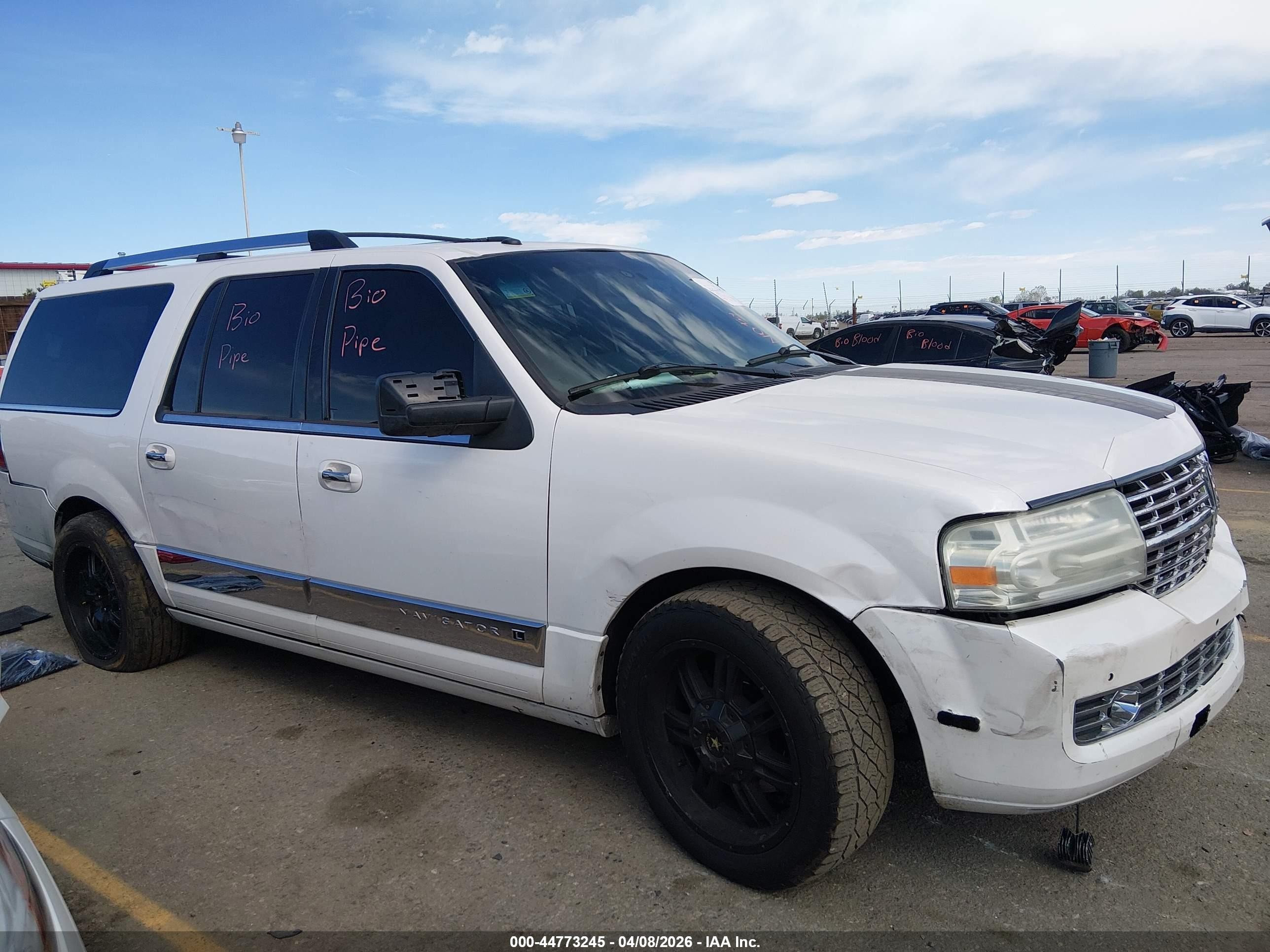 2012 Lincoln Navigator L White vin: 5LMJJ3J52CEL00815
