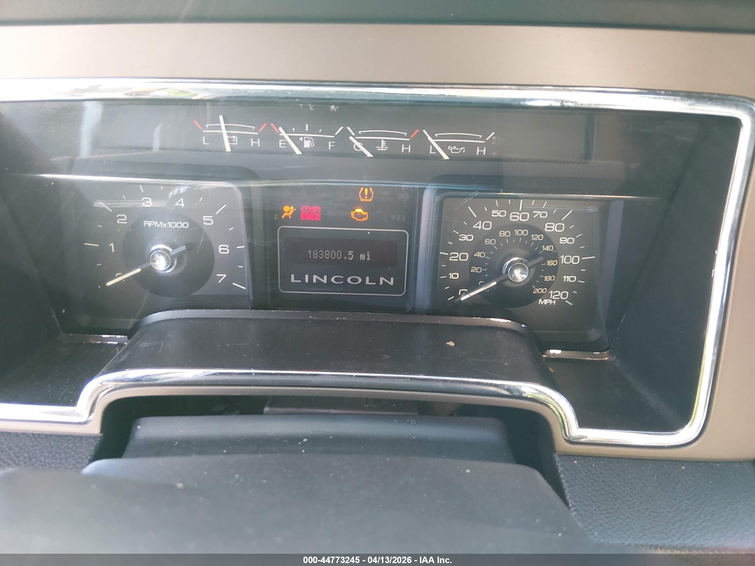 2012 Lincoln Navigator L White vin: 5LMJJ3J52CEL00815