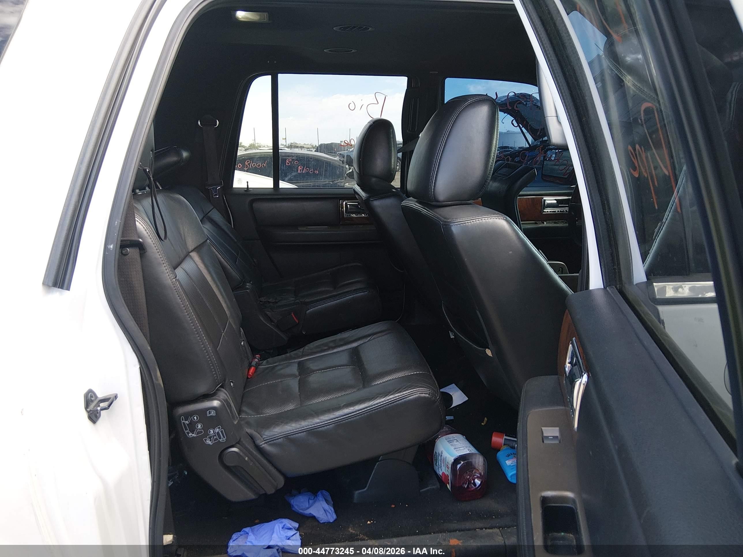 2012 Lincoln Navigator L White vin: 5LMJJ3J52CEL00815