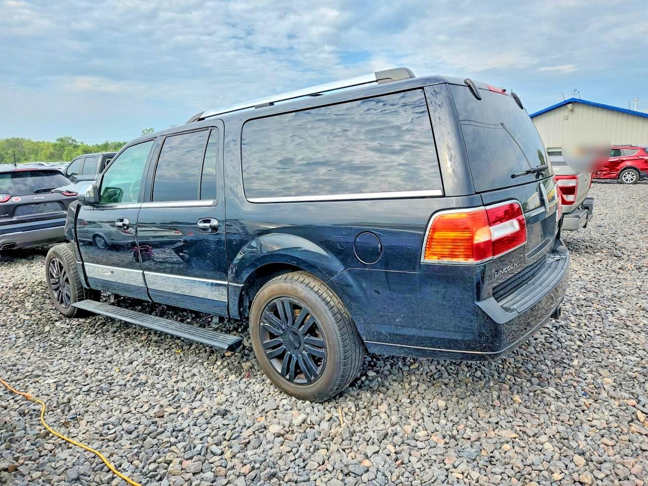 2014 Lincoln Navigator L Black vin: 5LMJJ3J52EEL03216